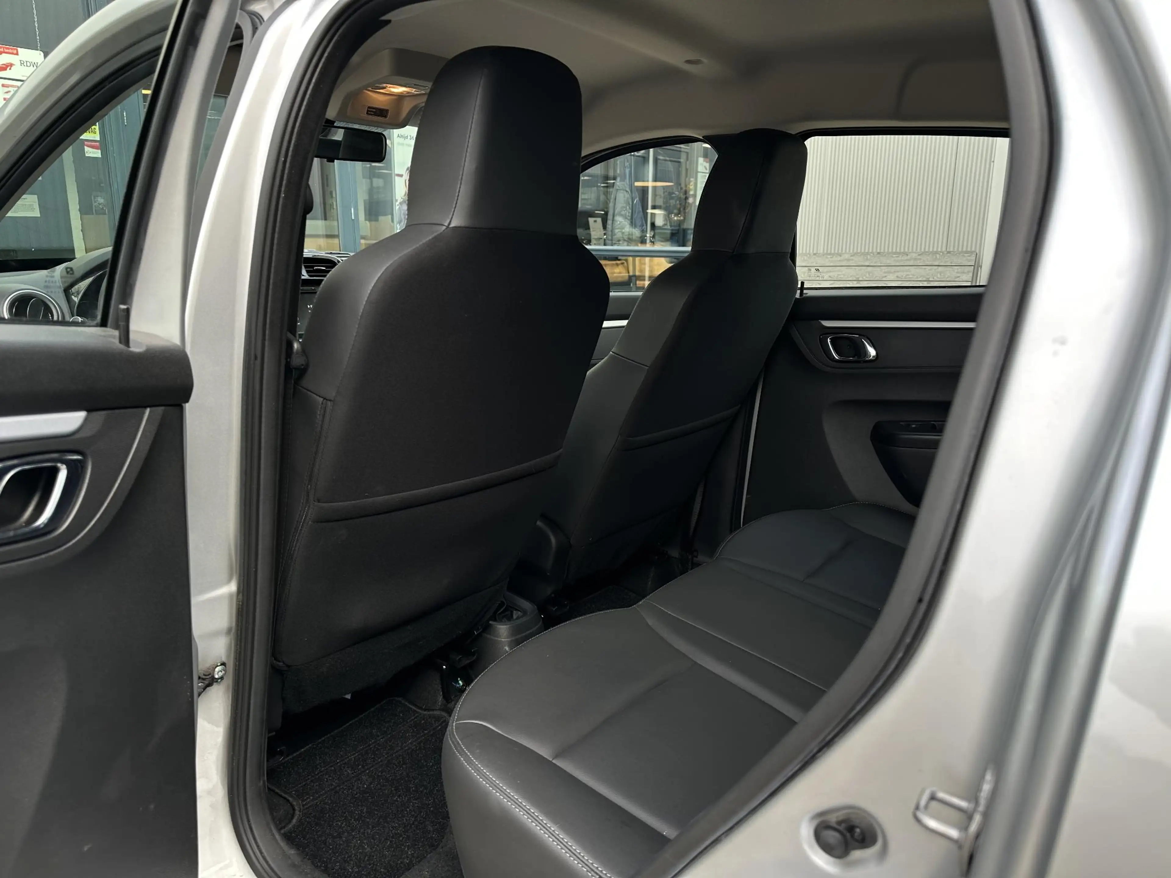 Dacia Spring Expression 27 kWh |Carplay|Camera|Navi|Kunstleder| — photo 18