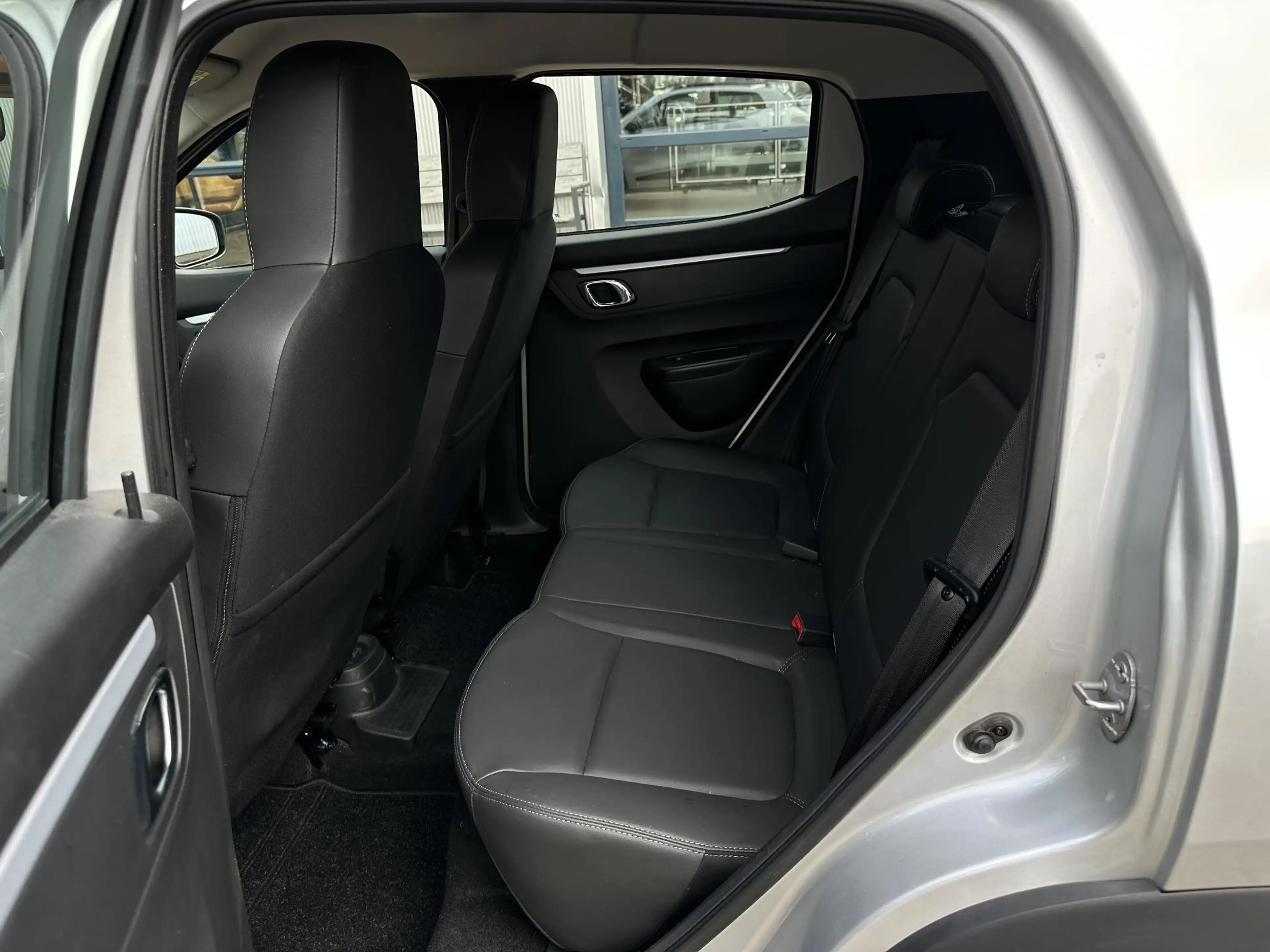 Dacia Spring Expression 27 kWh |Carplay|Camera|Navi|Kunstleder| — photo 17