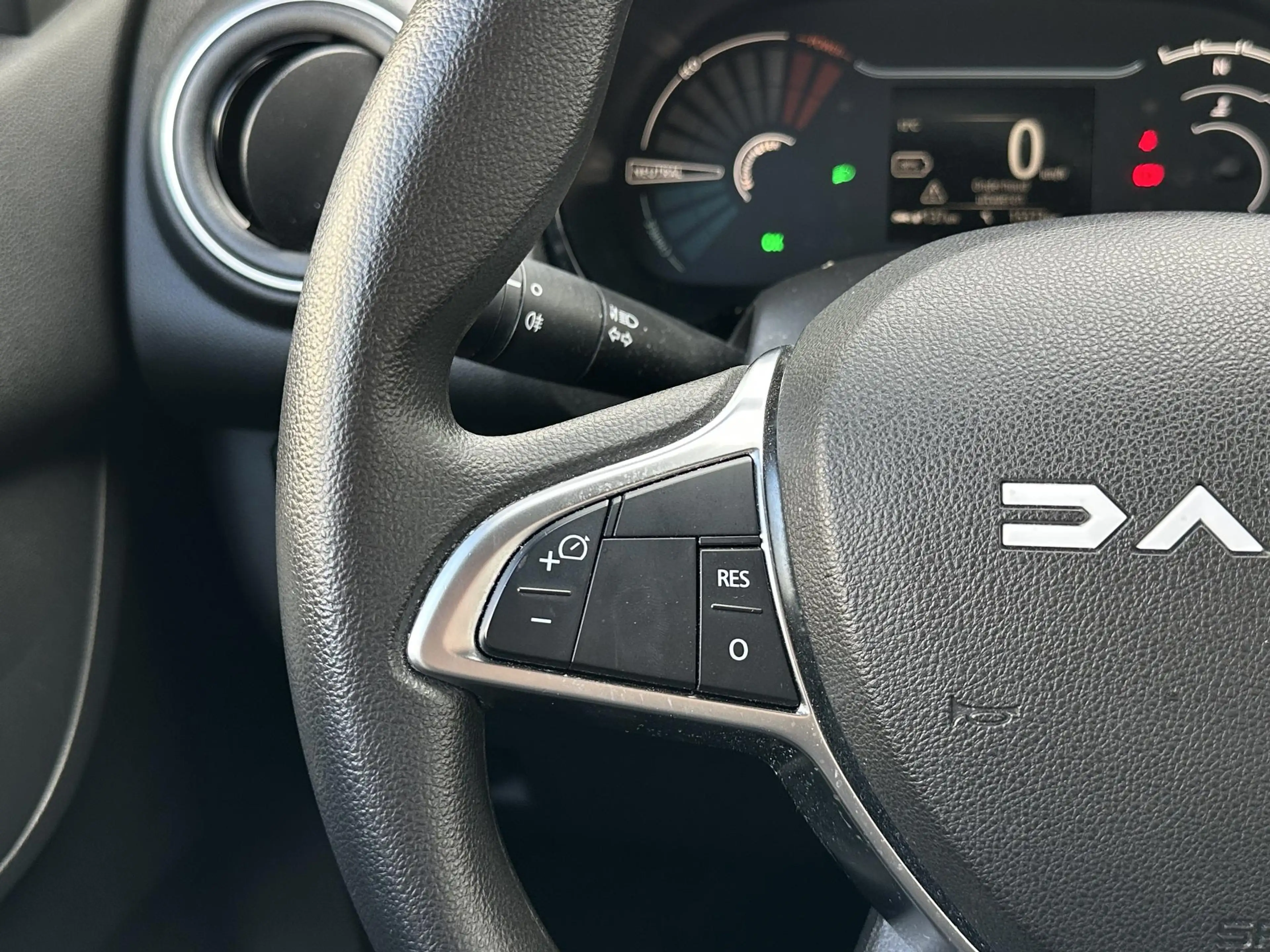 Dacia Spring Expression 27 kWh |Carplay|Camera|Navi|Kunstleder| — photo 15