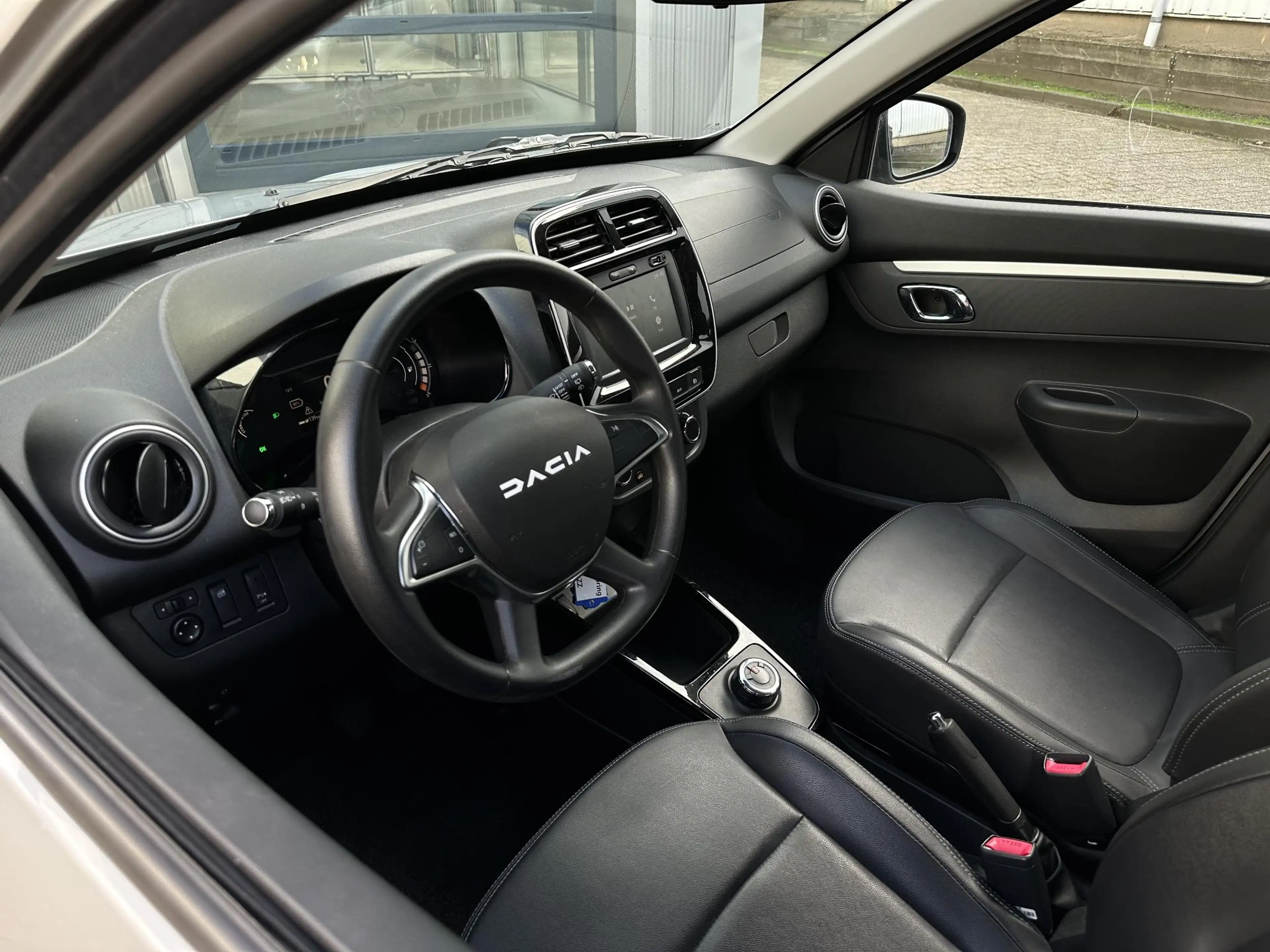 Dacia Spring Expression 27 kWh |Carplay|Camera|Navi|Kunstleder| — photo 21