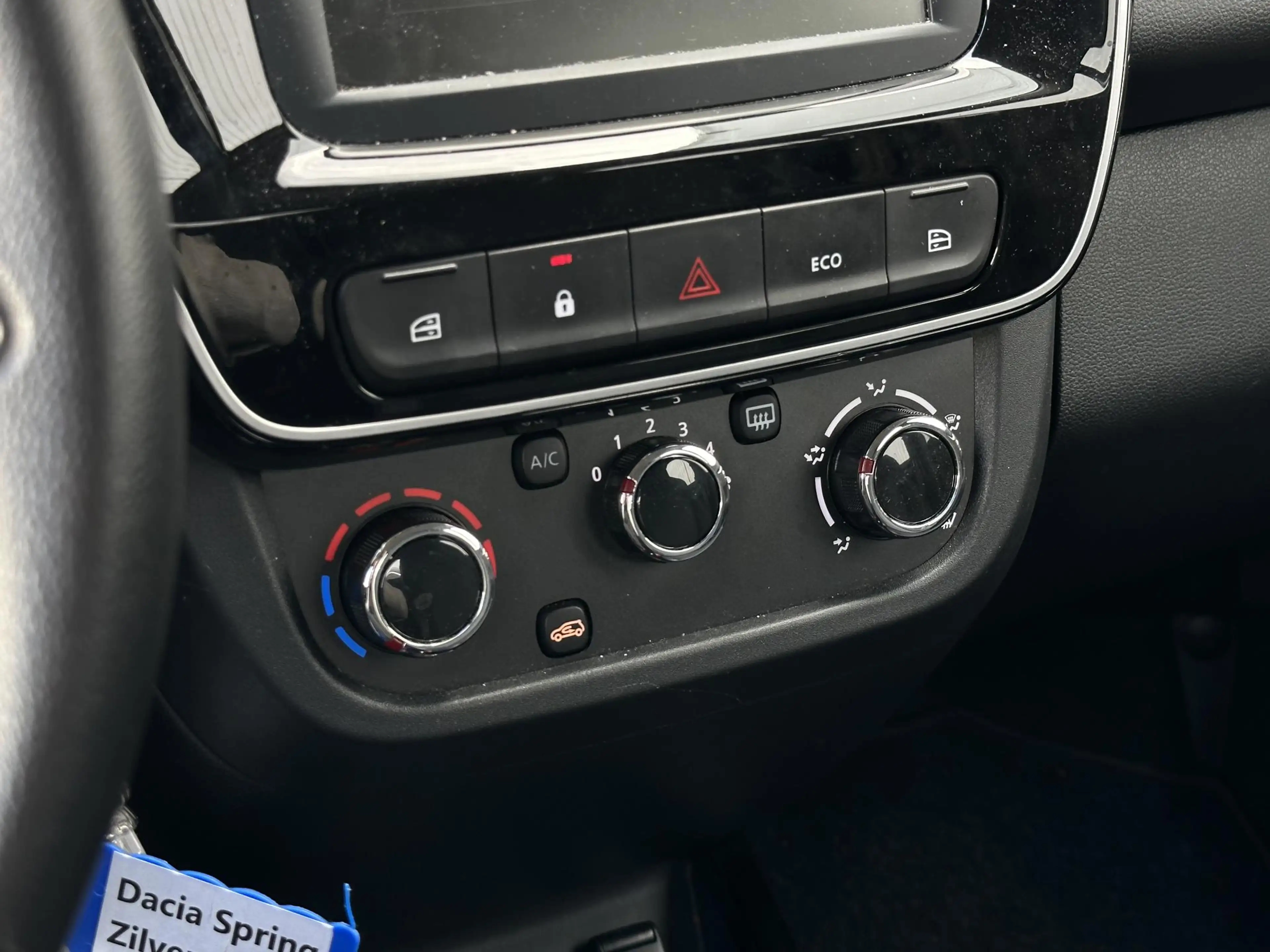 Dacia Spring Expression 27 kWh |Carplay|Camera|Navi|Kunstleder| — photo 34
