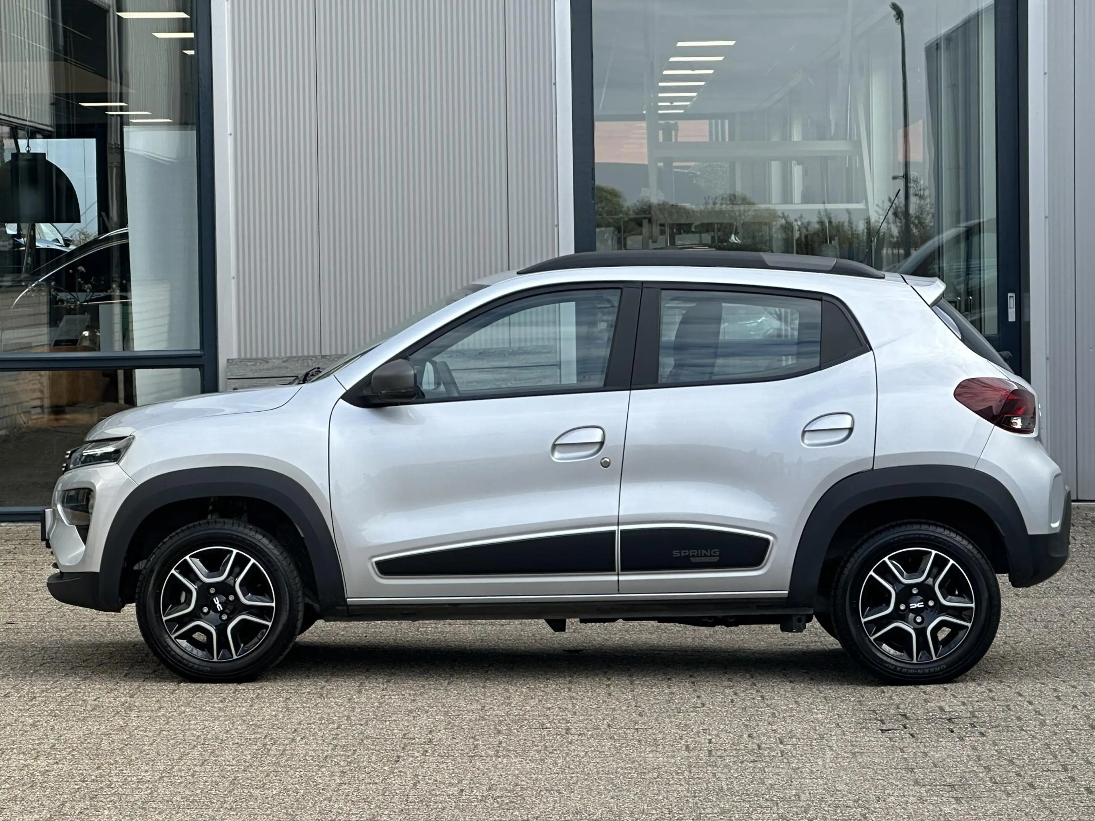 Dacia Spring Expression 27 kWh |Carplay|Camera|Navi|Kunstleder| — photo 12