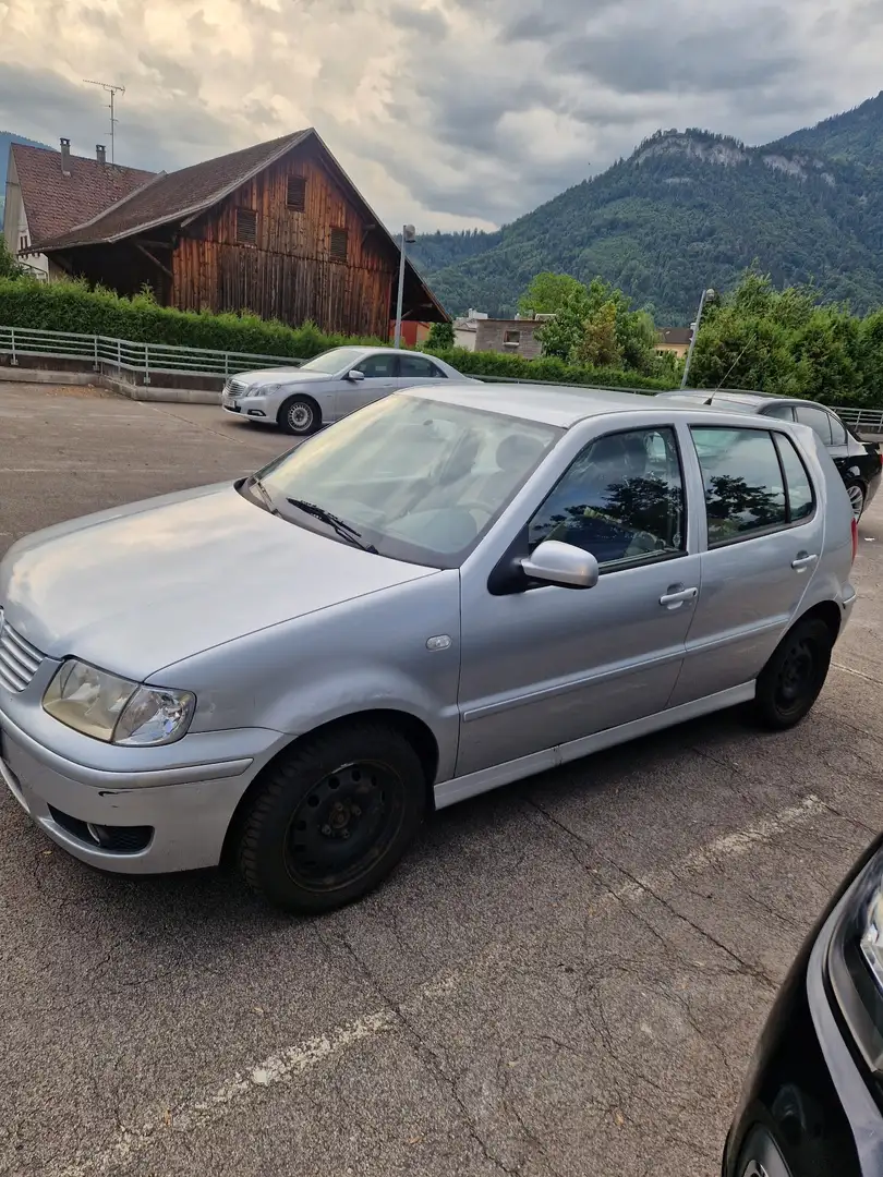 Volkswagen Polo - 2