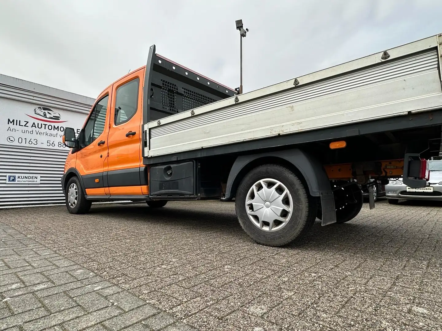 Ford Transit 350 L3 Doppelkabine Trend Orange - 2