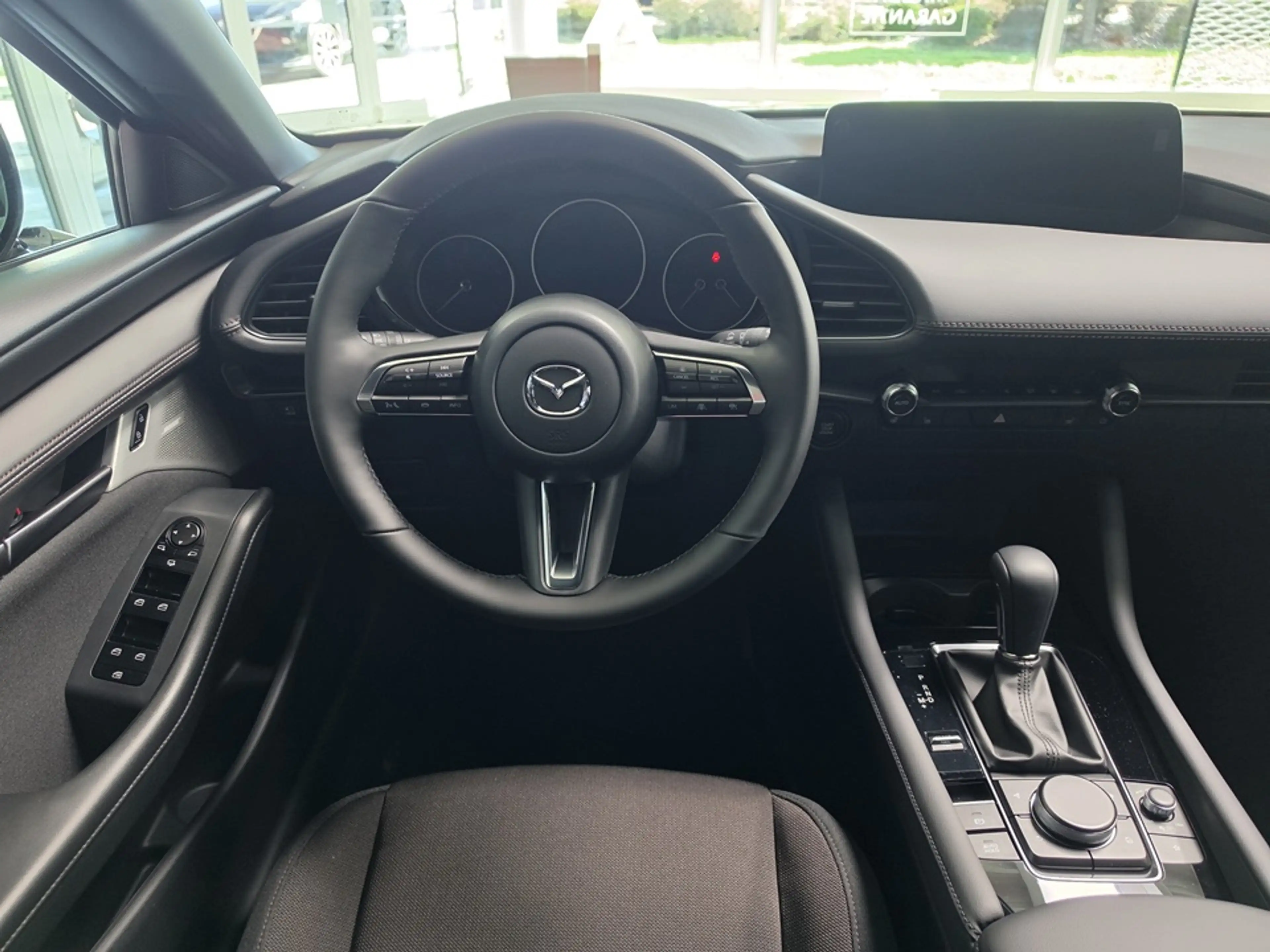 Mazda 3 e-SKY G 140 PS 6AT FWD Exclusive-Line — photo 2