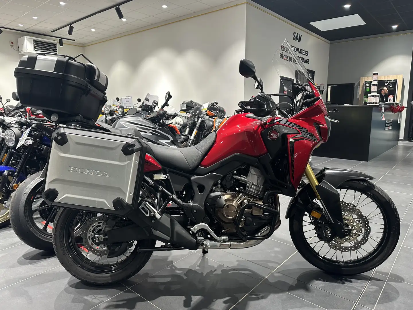 Honda CRF 1000 Roşu - 2