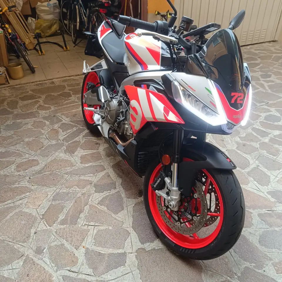 Aprilia Tuono
