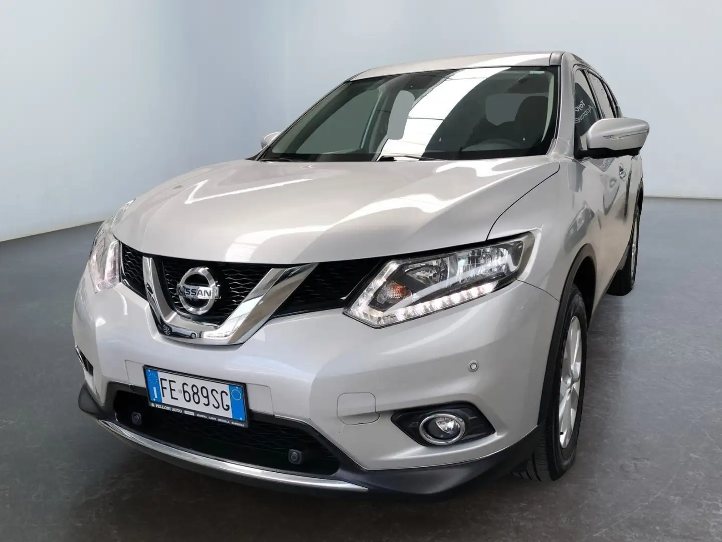 Nissan X-Trail 1.6 dCi 2WD Tekna Argento - 2