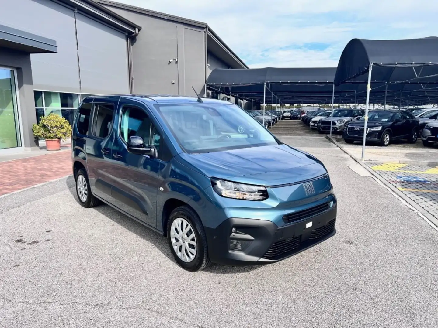 Fiat Doblo 1.5 BlueHdi 100 CV Blu/Azzurro - 2