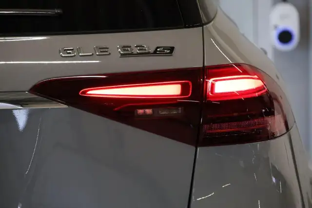 Mercedes-Benz Amg Gle 63 view 23