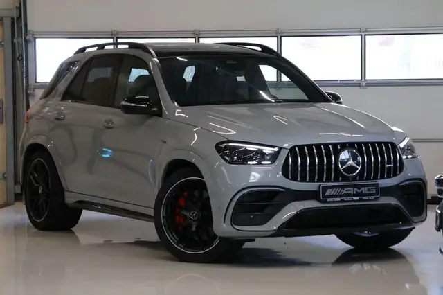 Mercedes-Benz Amg Gle 63 view 3