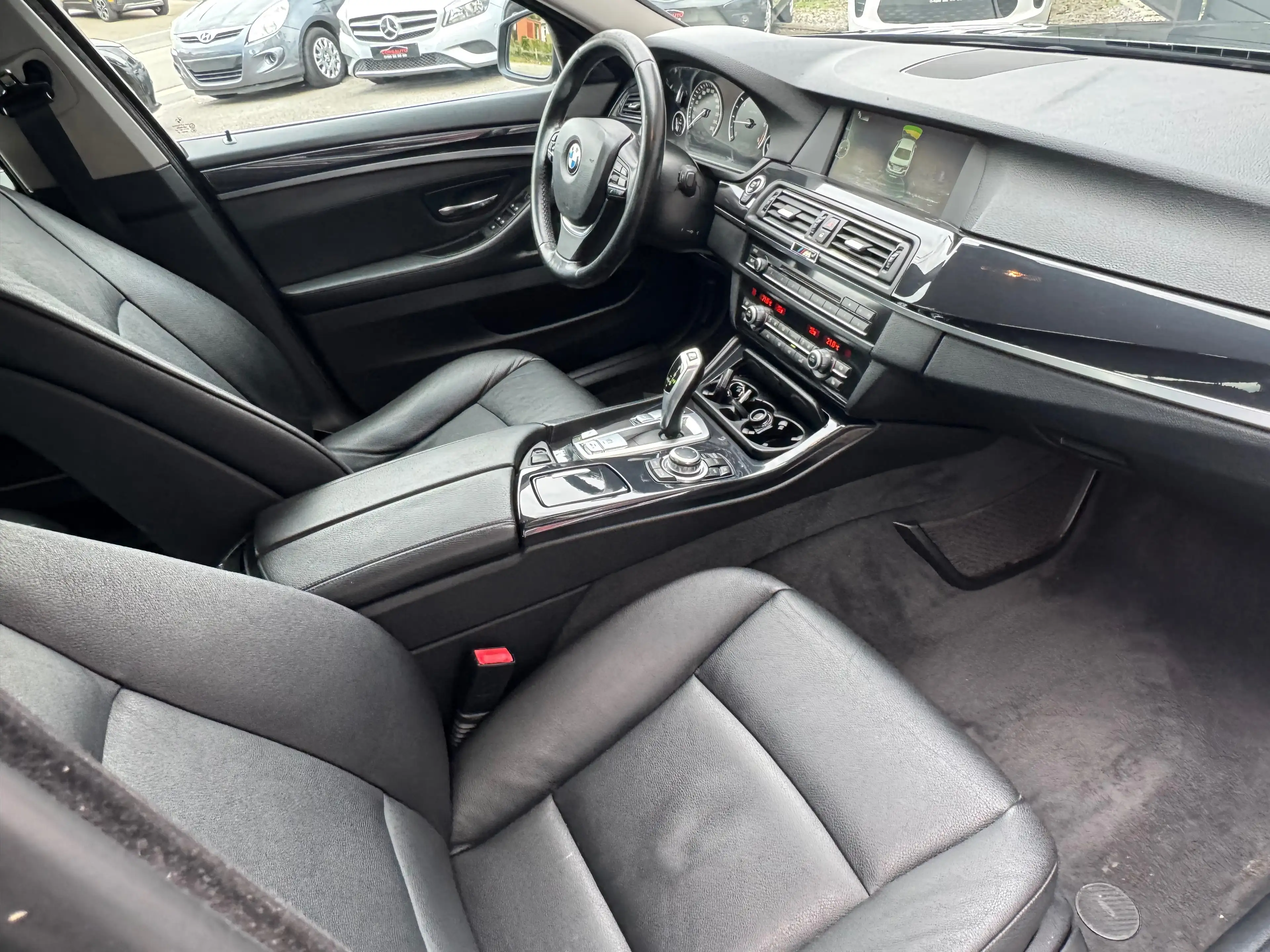 BMW 520 520dA Sport Look M NAVI CRUISE CUIR VLT MULT CLIM AUTO JA — photo 5