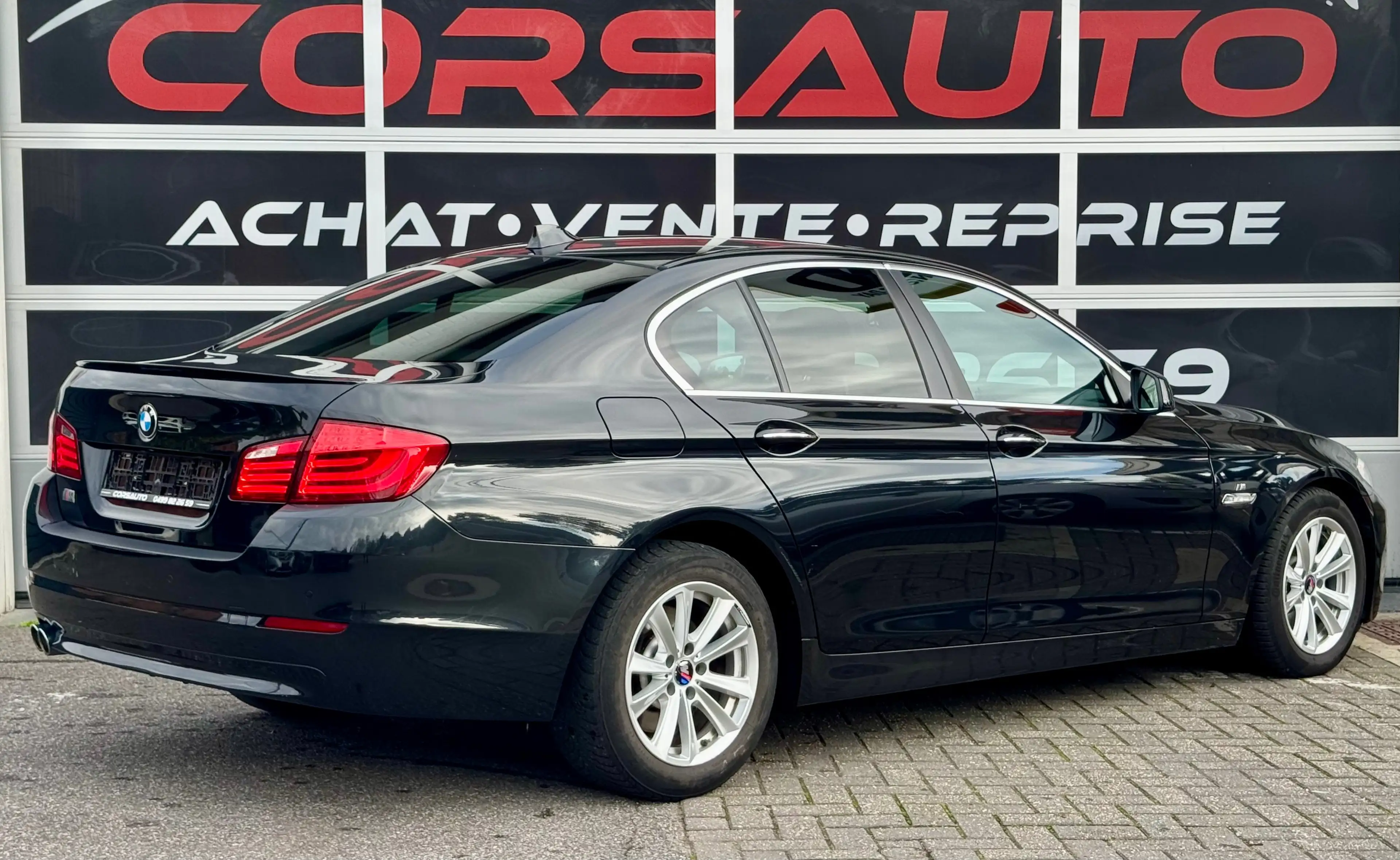 BMW 520 520dA Sport Look M NAVI CRUISE CUIR VLT MULT CLIM AUTO JA — photo 4