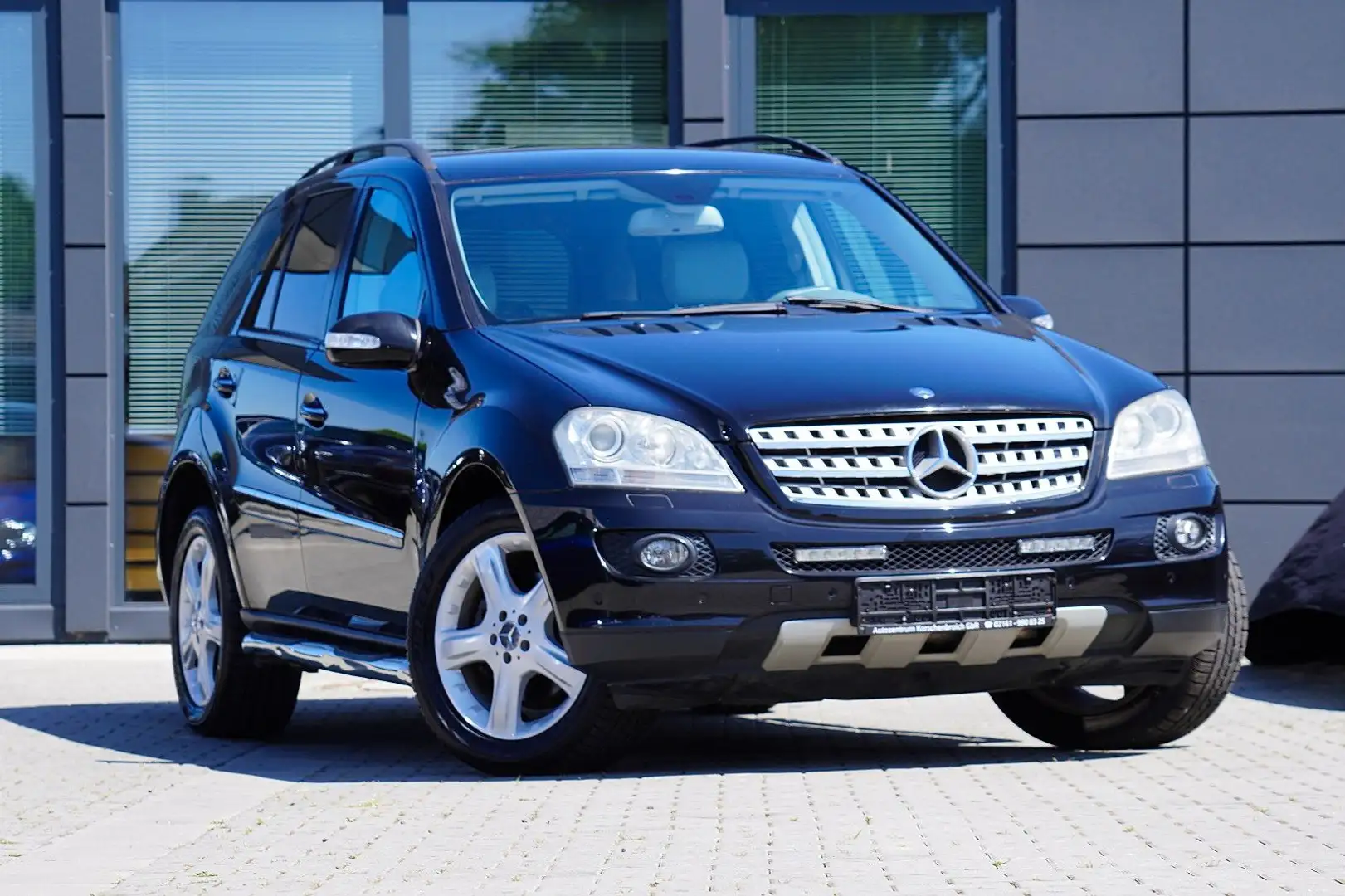 Mercedes-Benz ML 320 CDI Černá - 1