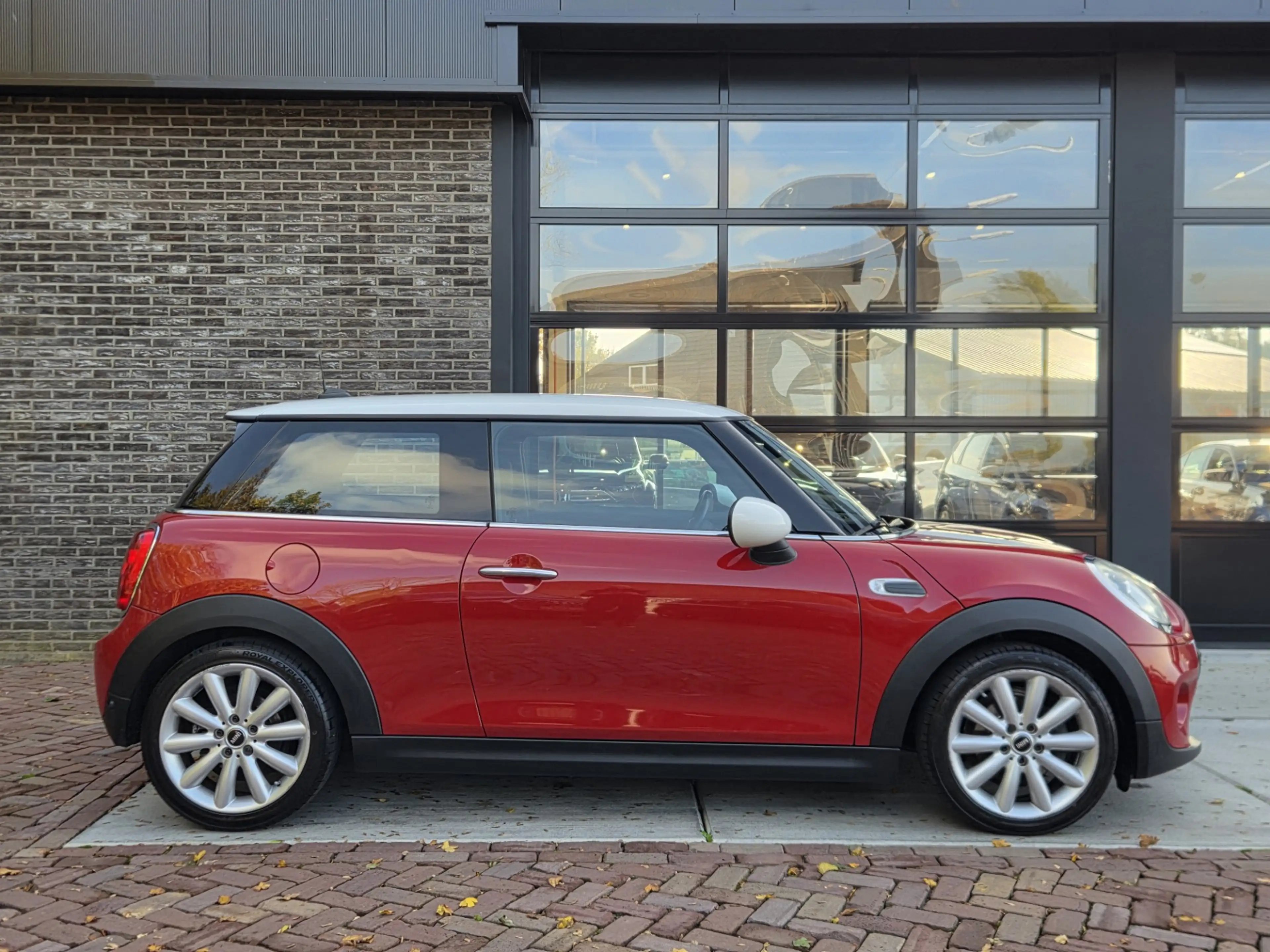 MINI Cooper 3-Deurs 1.5 136 PK Chili — photo 5
