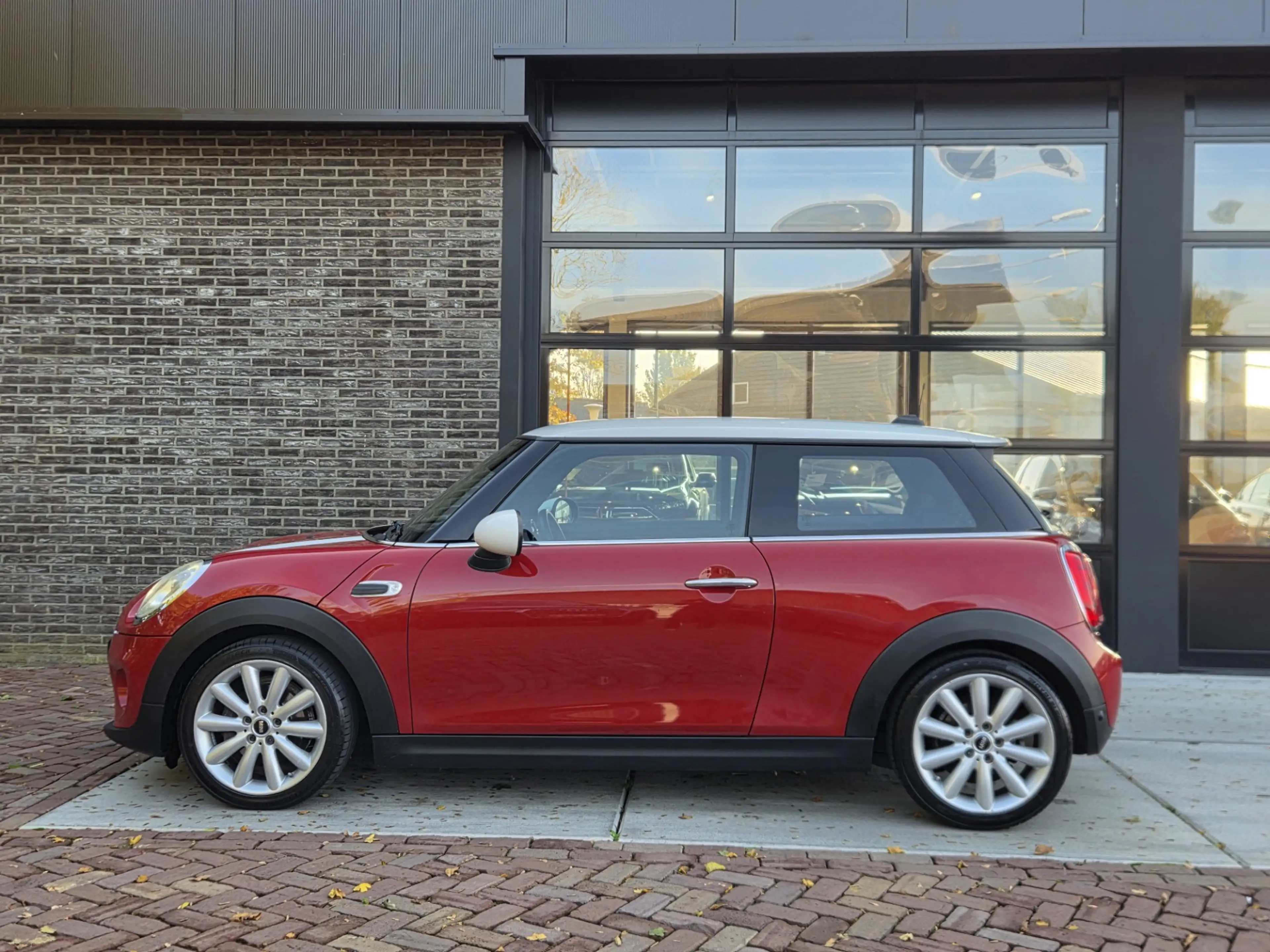 MINI Cooper 3-Deurs 1.5 136 PK Chili — photo 6