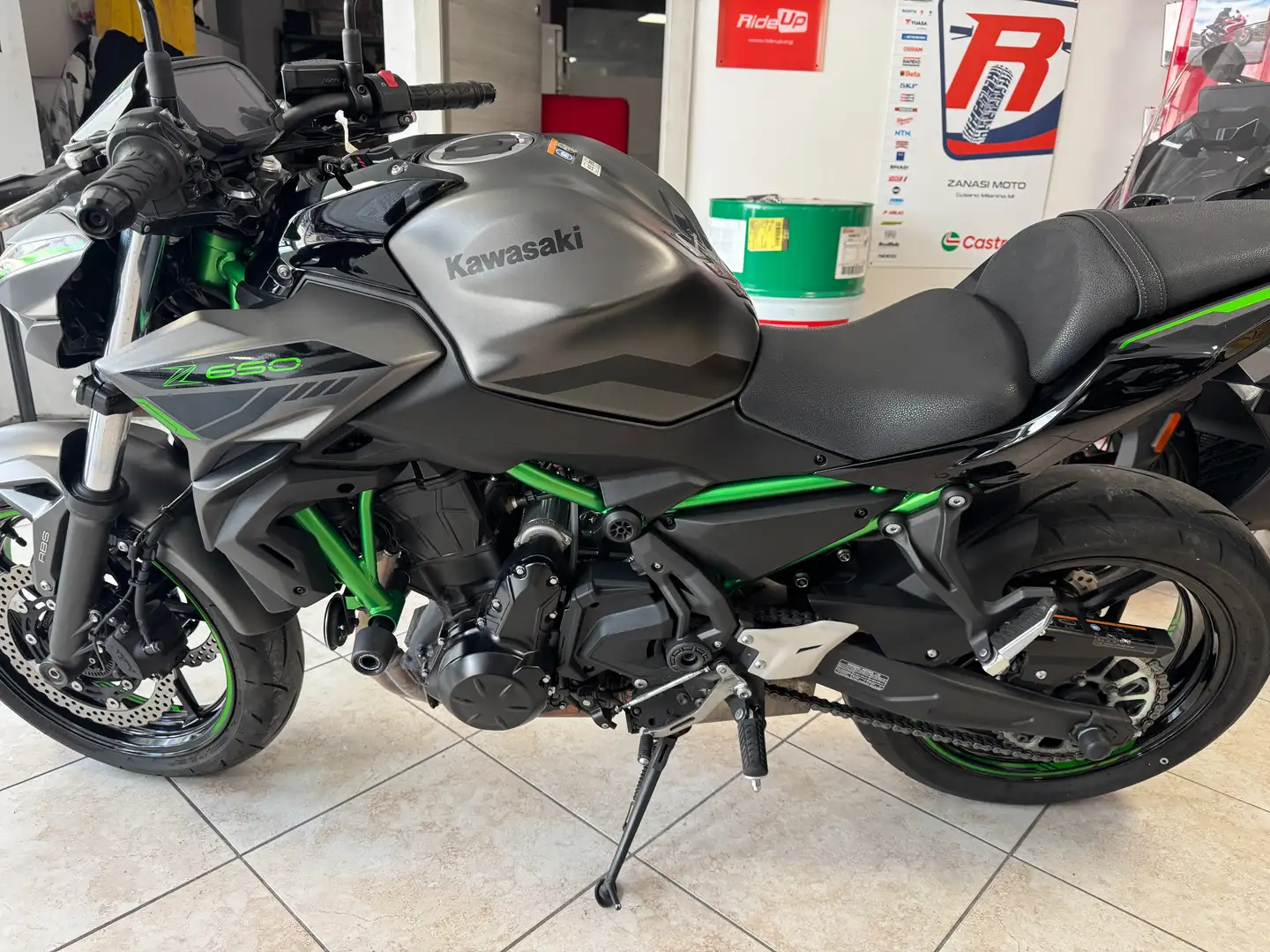 Kawasaki Z 650 Nero - 2