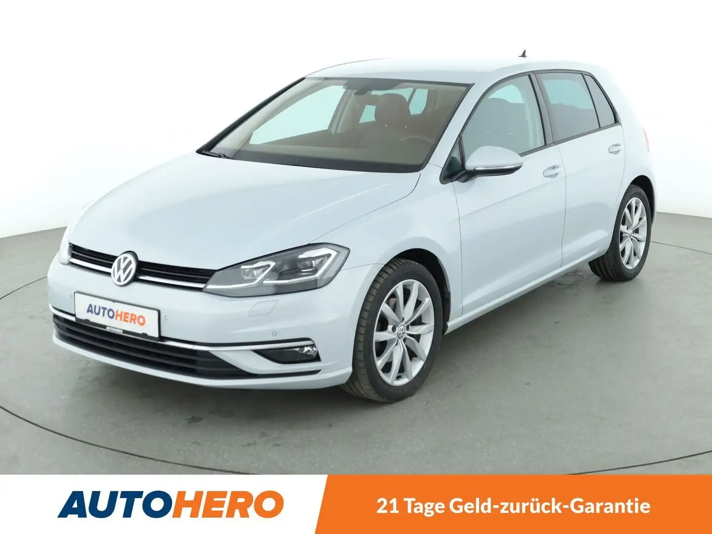Volkswagen Golf 1.5 TSI ACT Highline BM*NAVI*LED*ACC*PDC*SHZ* Weiß - 1
