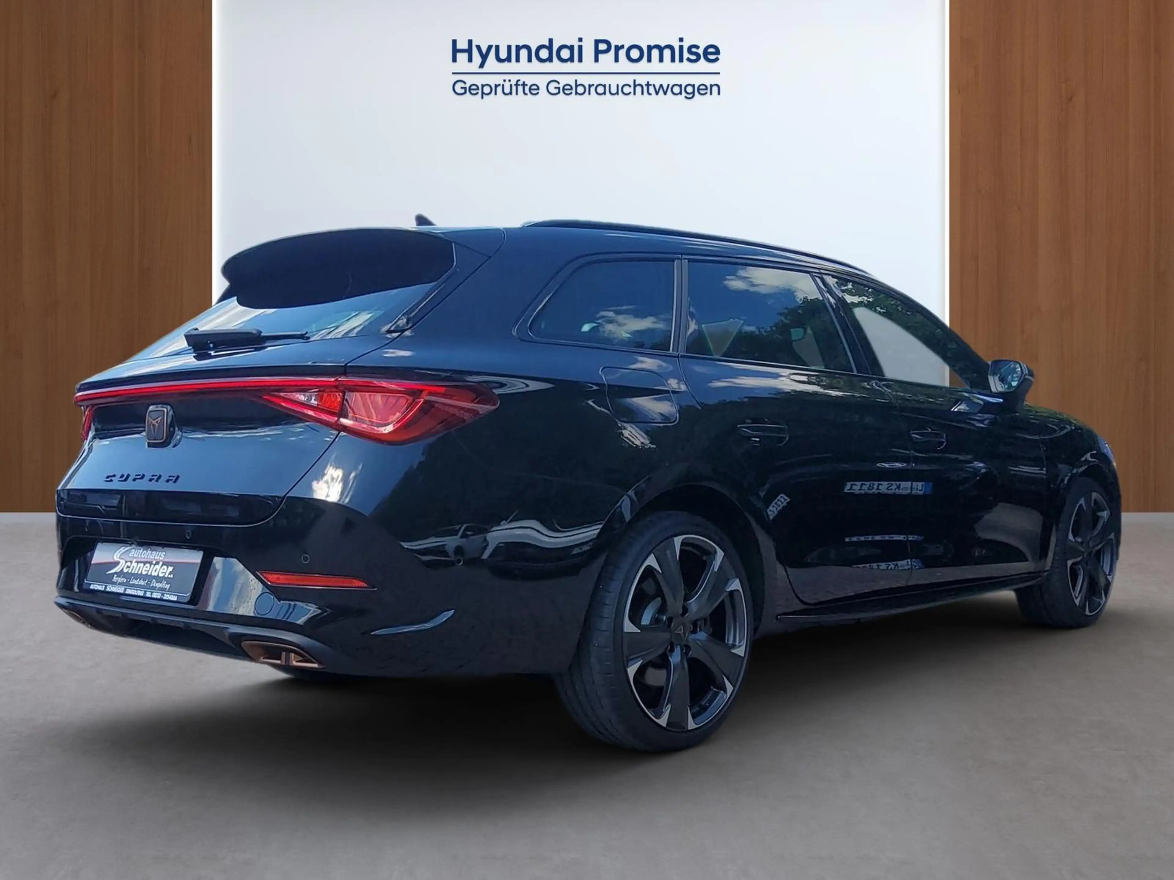 CUPRA Leon Sportstourer 1.4 e-HYBRID DSG SHZ/EHK/FULL LINK — photo 3