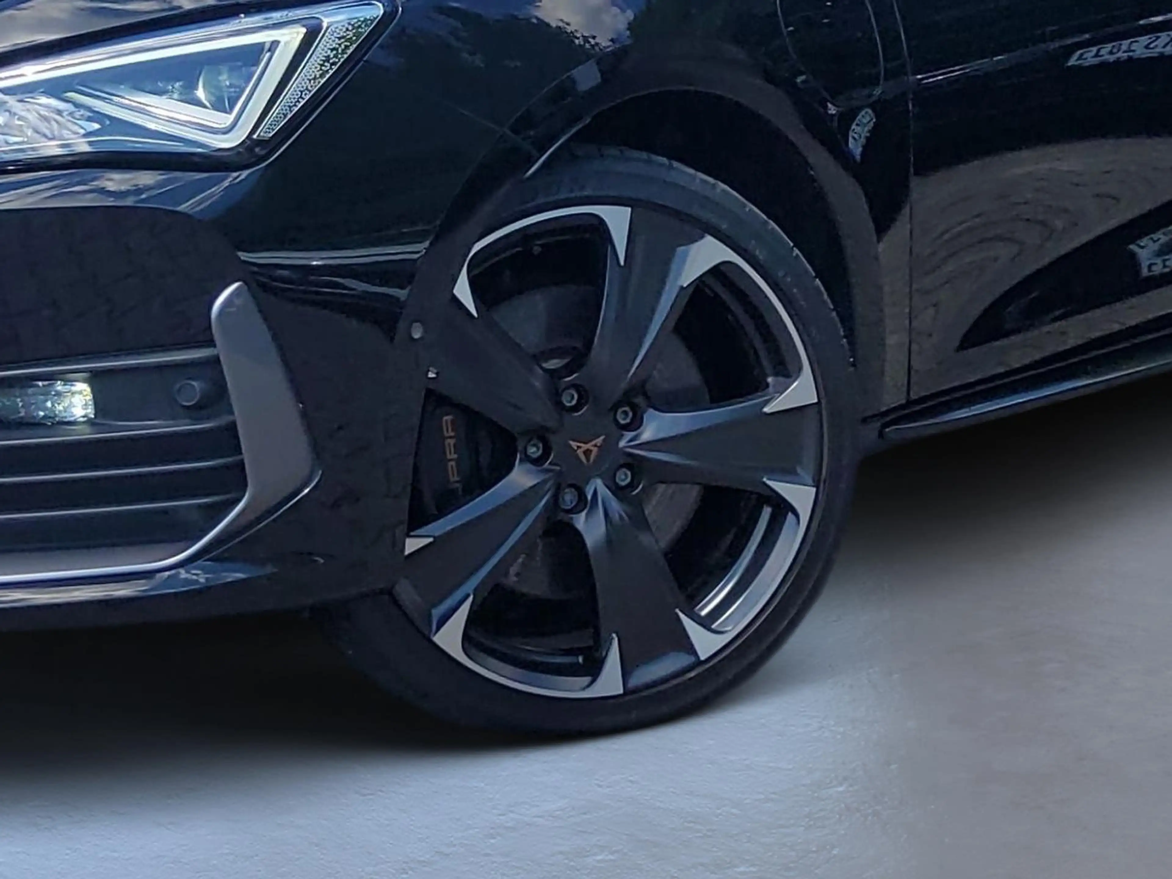 CUPRA Leon Sportstourer 1.4 e-HYBRID DSG SHZ/EHK/FULL LINK — photo 6