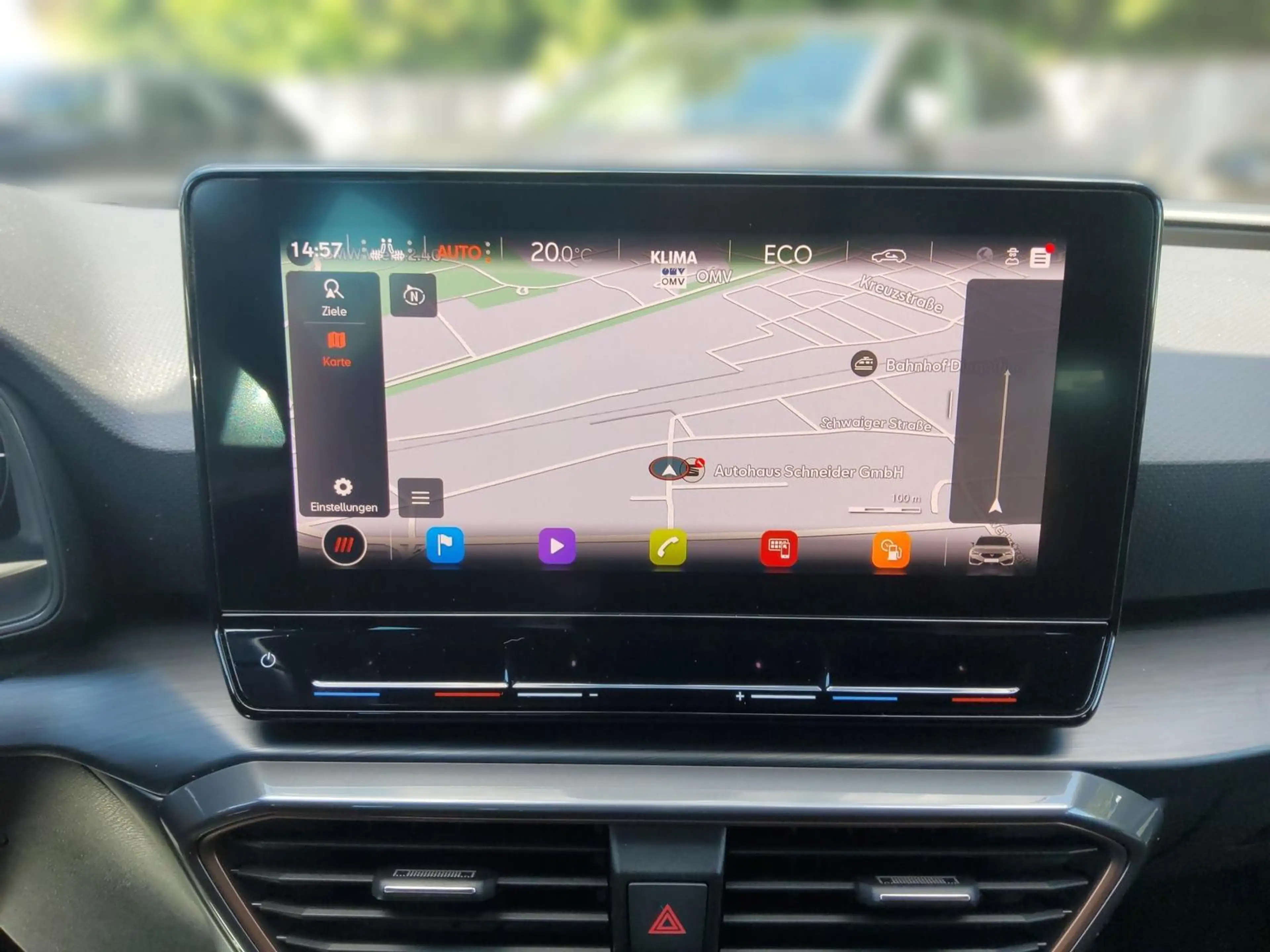 CUPRA Leon Sportstourer 1.4 e-HYBRID DSG SHZ/EHK/FULL LINK — photo 12