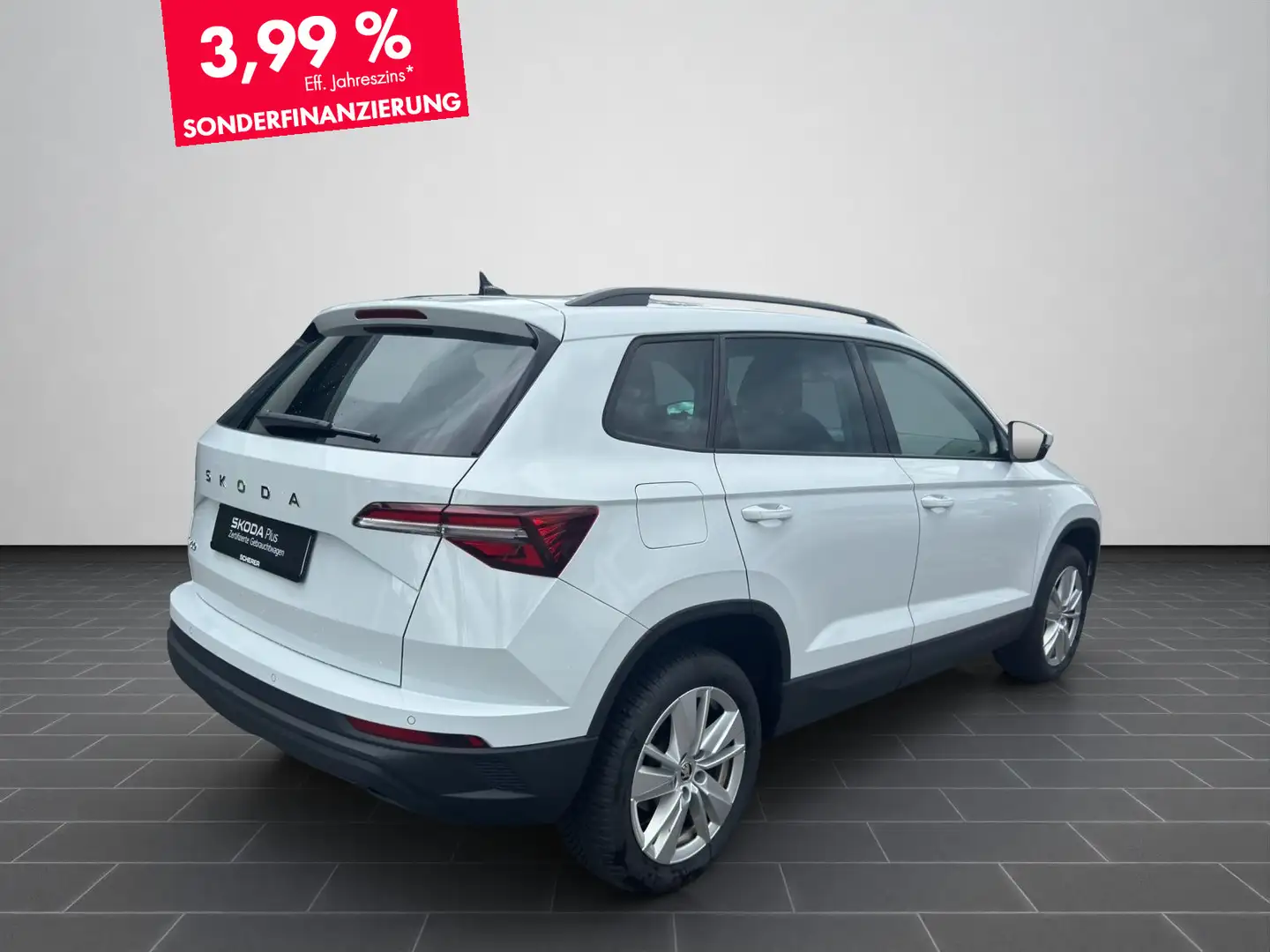 Skoda Karoq Selection 1.5 TSI DSG AHK Navi SHZ PDC VC Weiß - 2