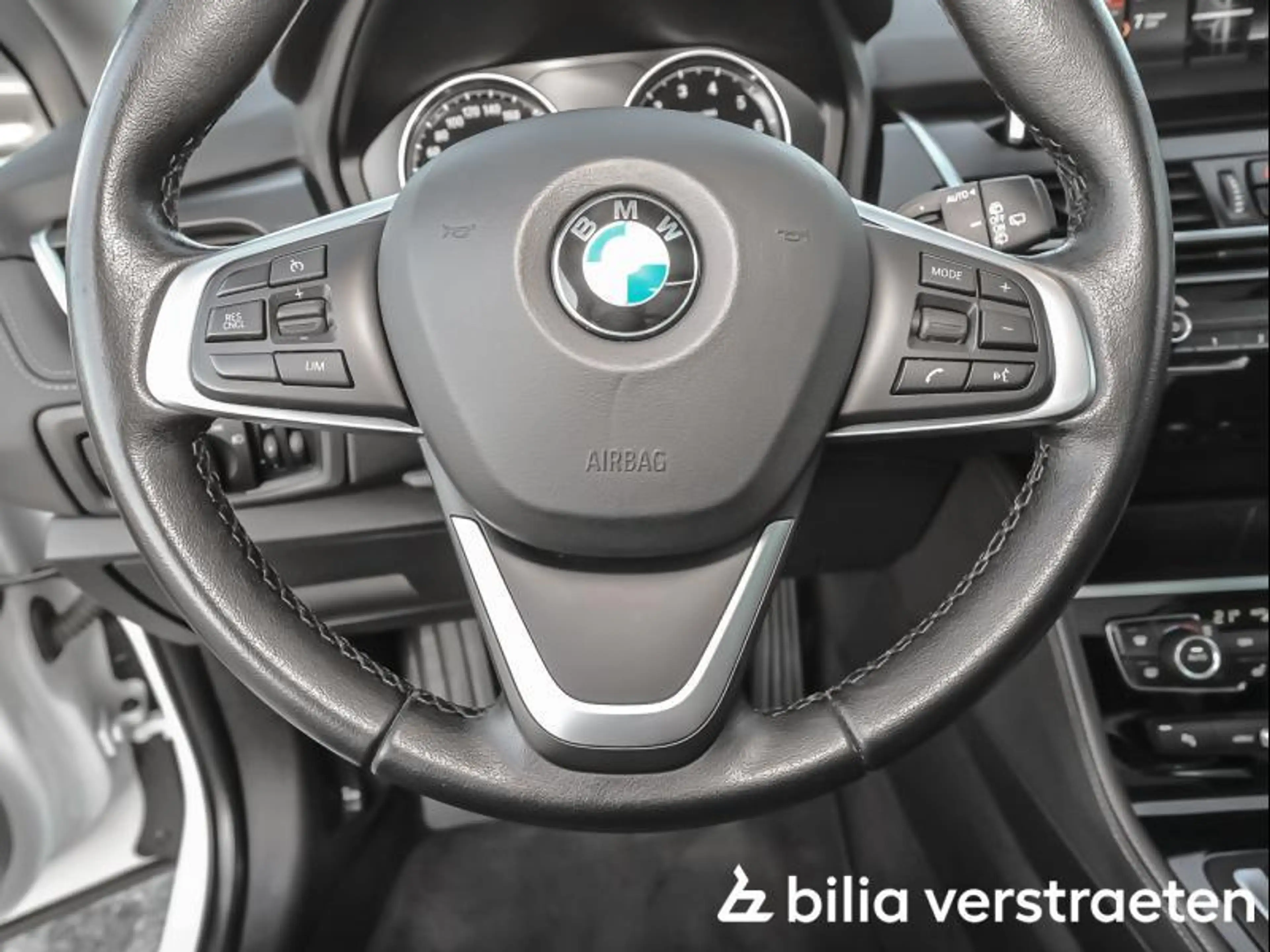 BMW 225 xe AT Sport Line - PANO - MEMORY - HIFI — photo 9