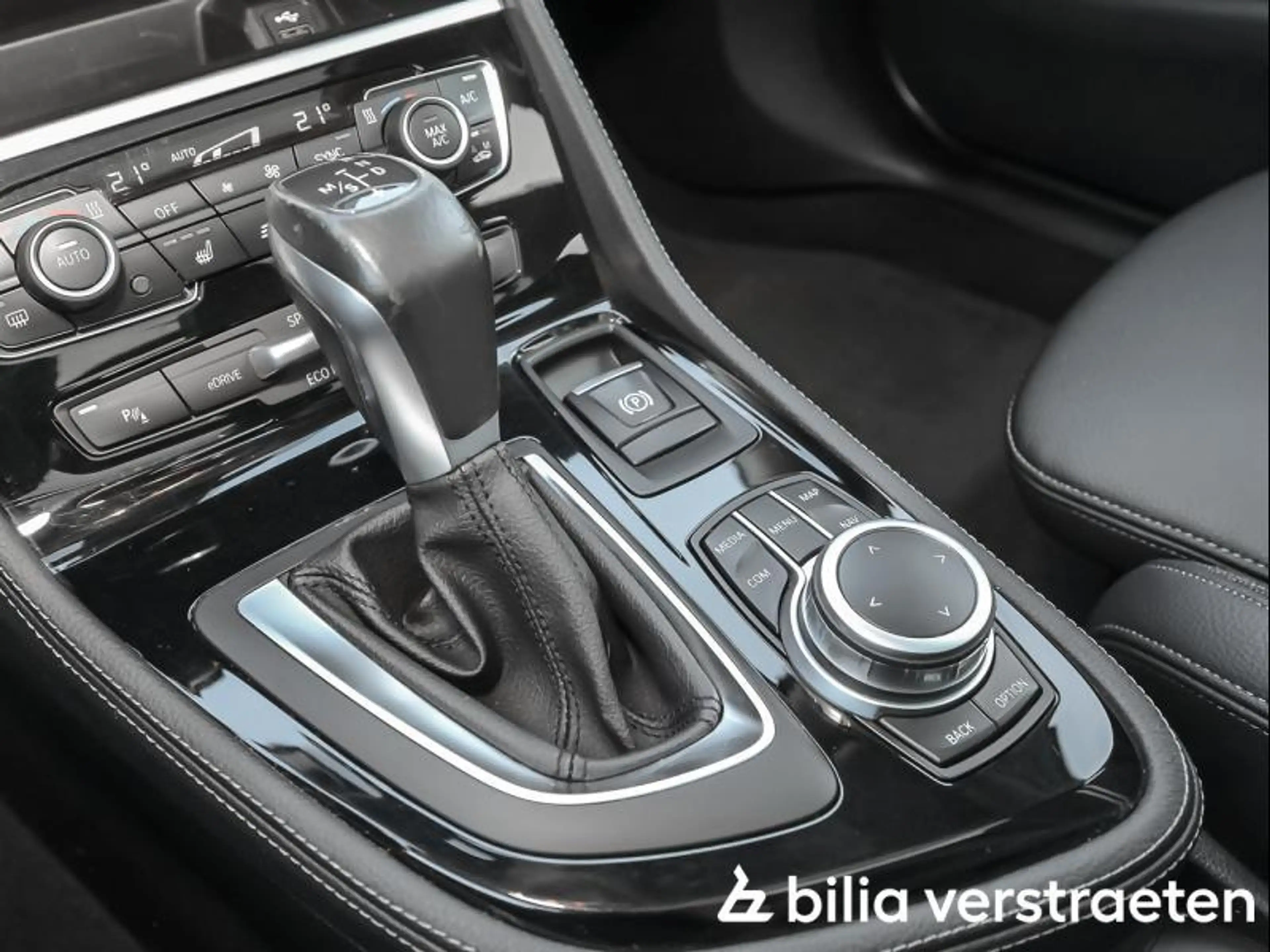 BMW 225 xe AT Sport Line - PANO - MEMORY - HIFI — photo 11