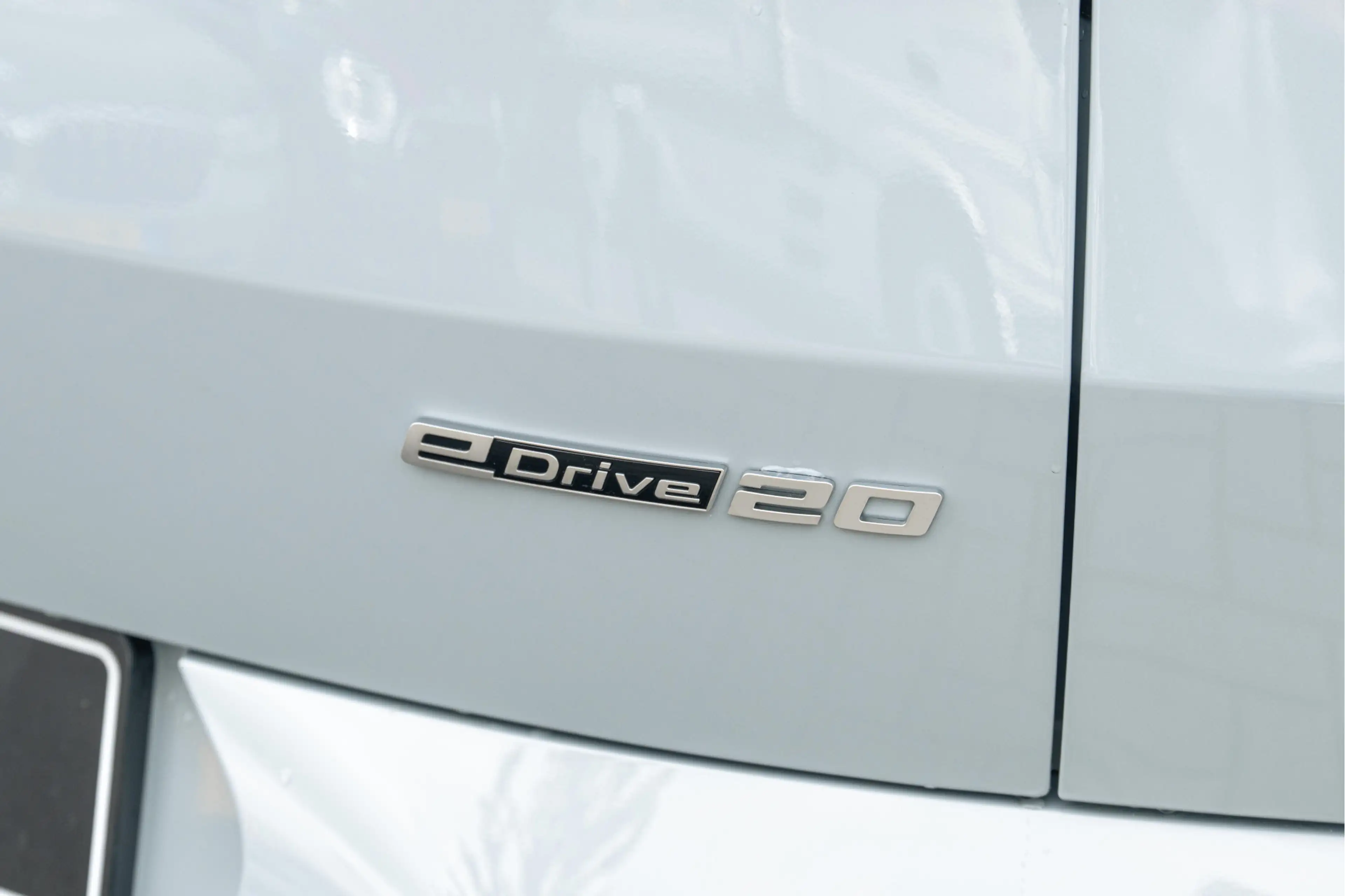BMW iX2 eDrive20 M Sport / Panoramadak / Sportstoelen / Ad — photo 14