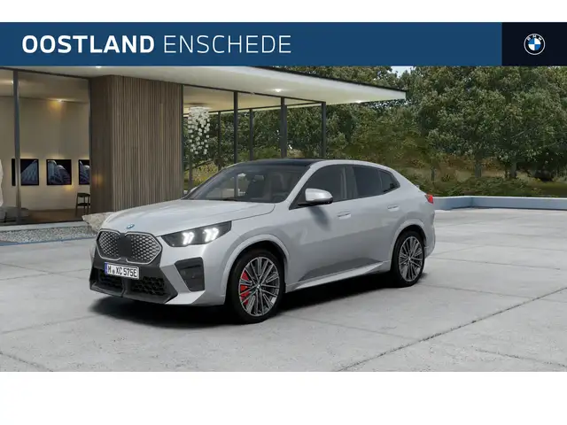 BMW iX2 eDrive20 M Sport / Panoramadak / Sportstoelen / Ad