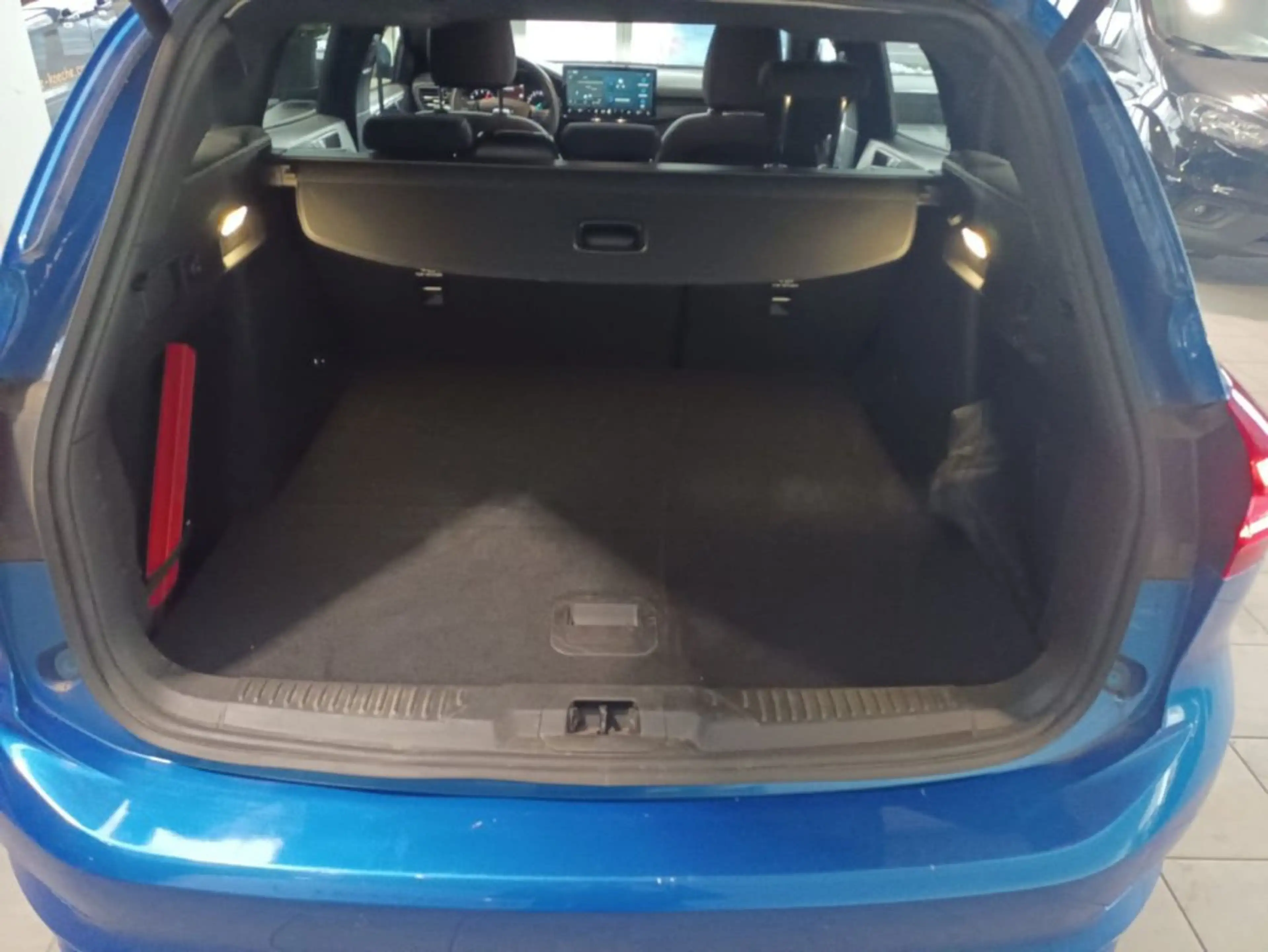 Ford Focus Turnier 1,0 EcoBoost Hybrid ST-Line Aut. mit AHK — photo 13