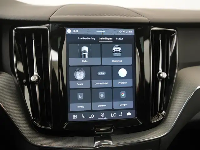 Volvo XC60 view 23