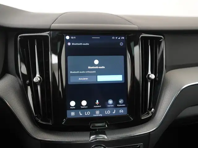 Volvo XC60 view 16