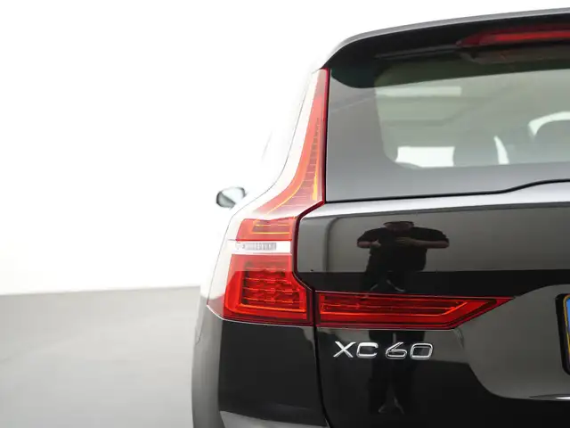 Volvo XC60 view 27