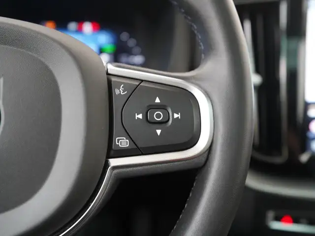 Volvo XC60 view 11