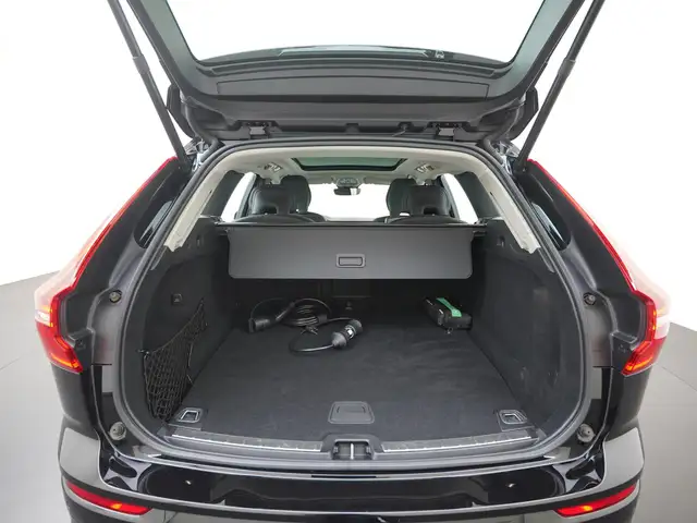 Volvo XC60 view 29