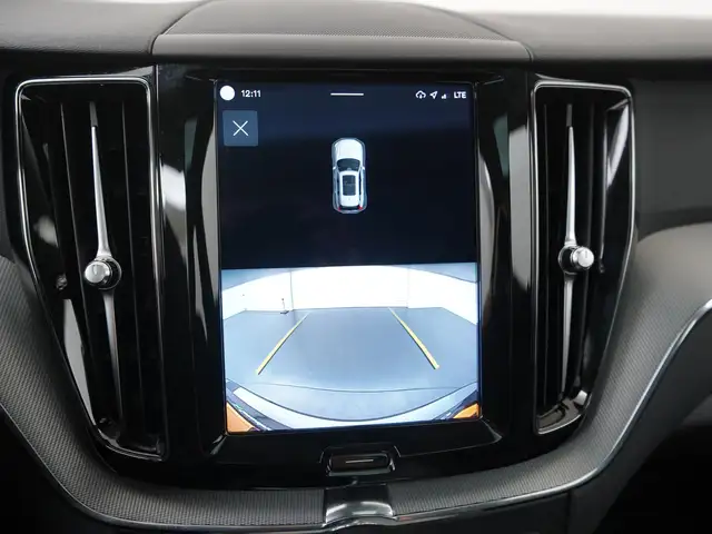 Volvo XC60 view 21