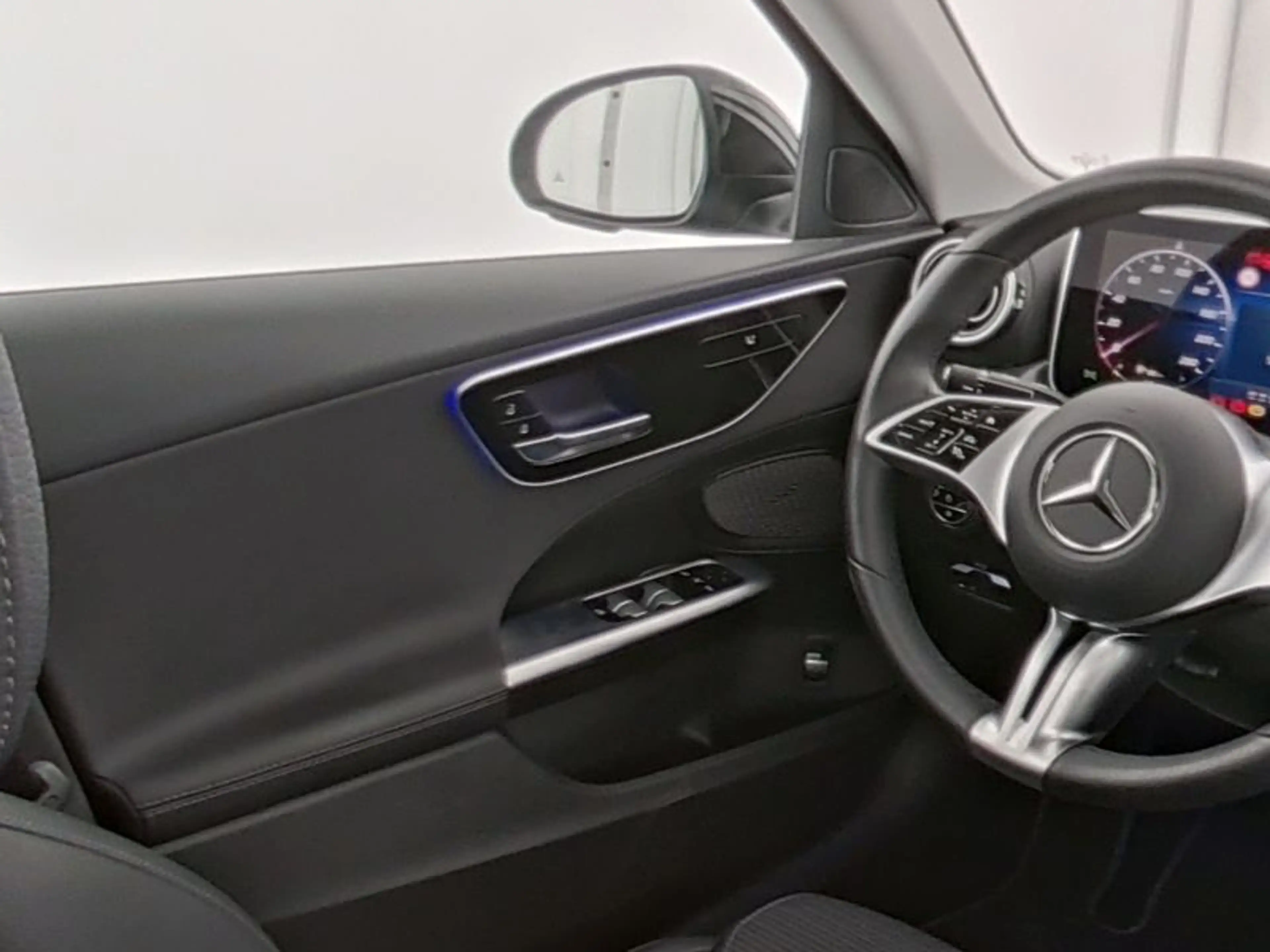 Mercedes-Benz C 200 d AVANTGARDE|AMBIENTE|MBUX|SHZ|KAM|KEYL|LM — photo 9