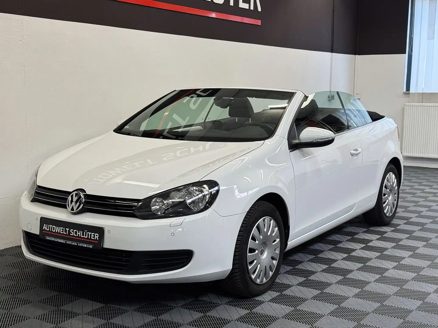 Volkswagen Golf VI Cabriolet 2.0 TDI BlueMotion *SHZ*PDC* Bílá - 1