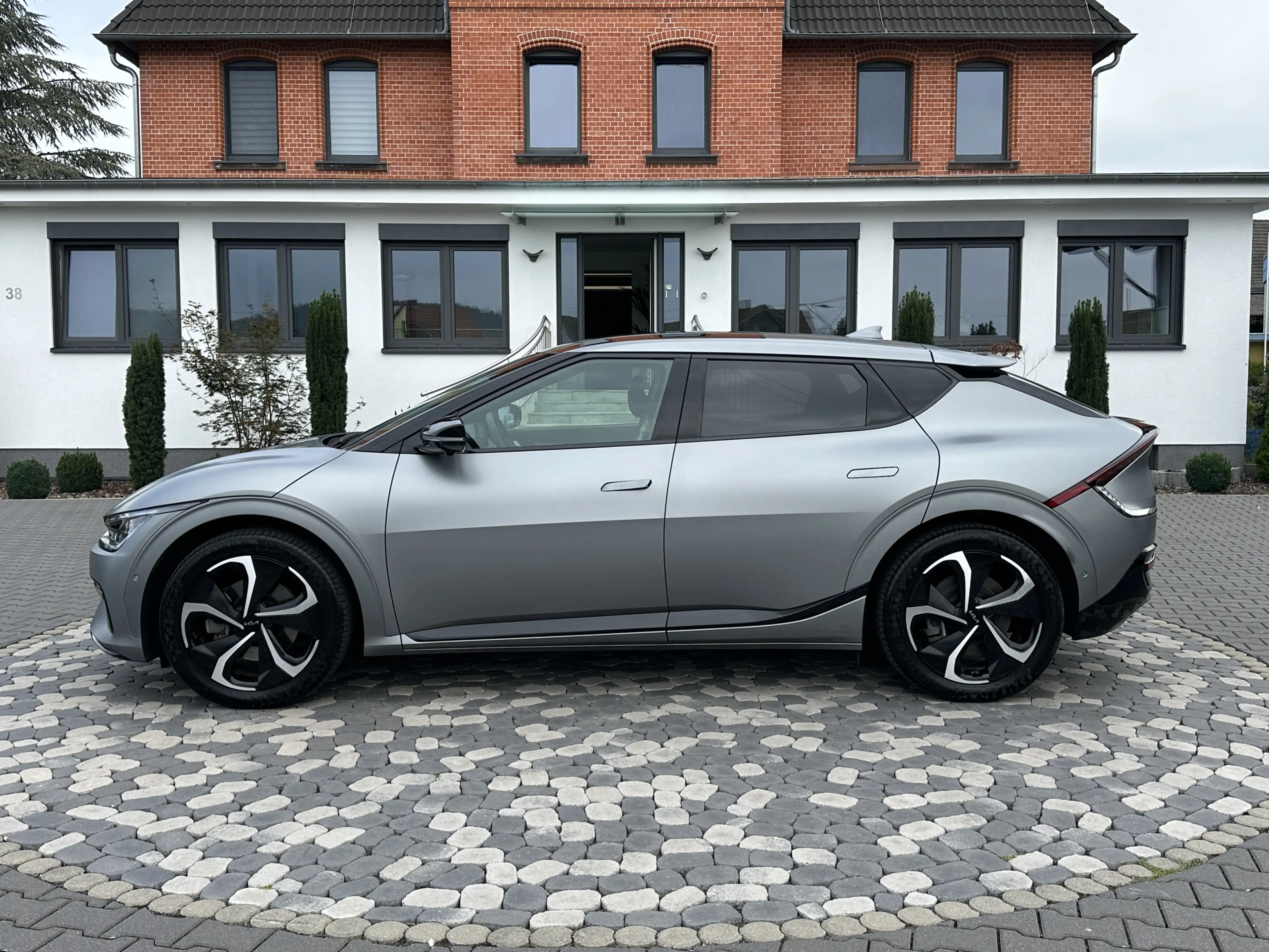 Kia EV6 GT-Line 4WD LED PANO HUD MEMO 360° 77KWh 20 — photo 5