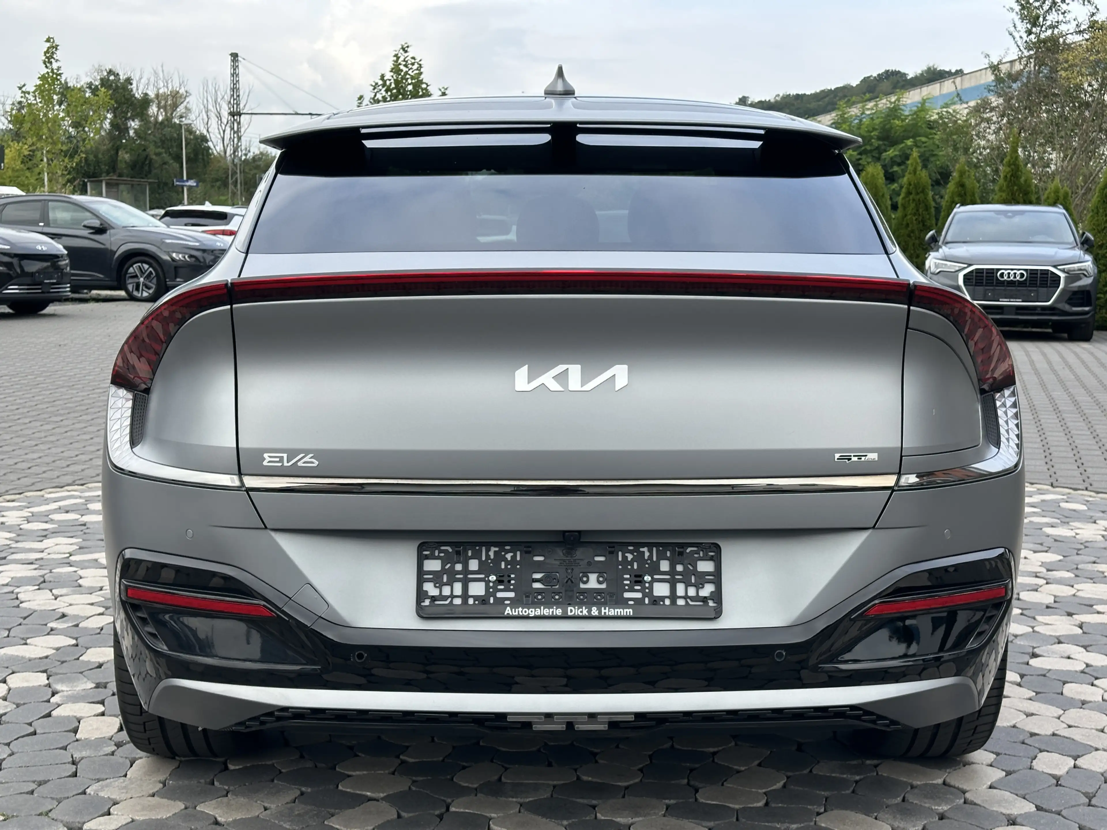 Kia EV6 GT-Line 4WD LED PANO HUD MEMO 360° 77KWh 20 — photo 7