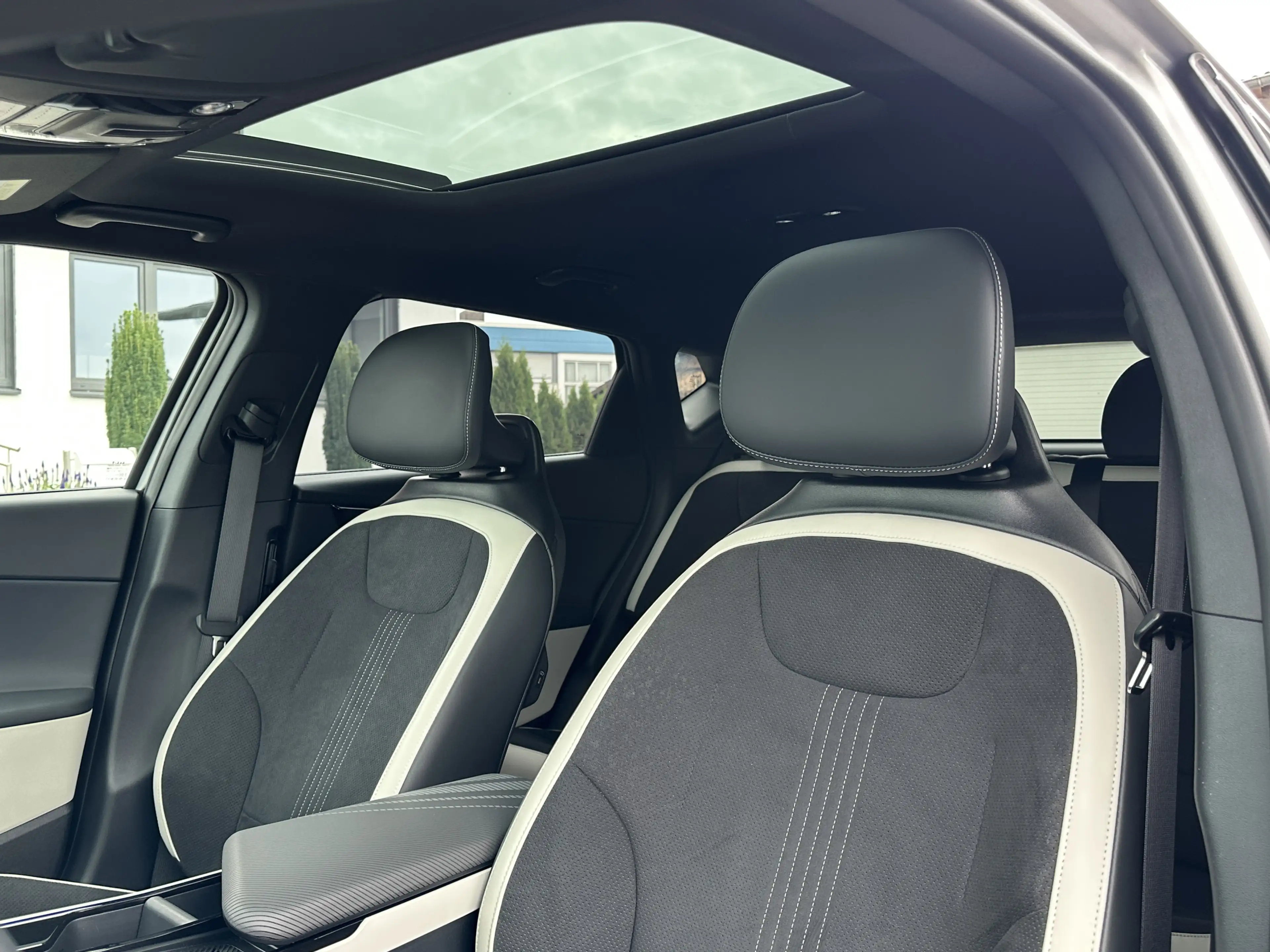 Kia EV6 GT-Line 4WD LED PANO HUD MEMO 360° 77KWh 20 — photo 14
