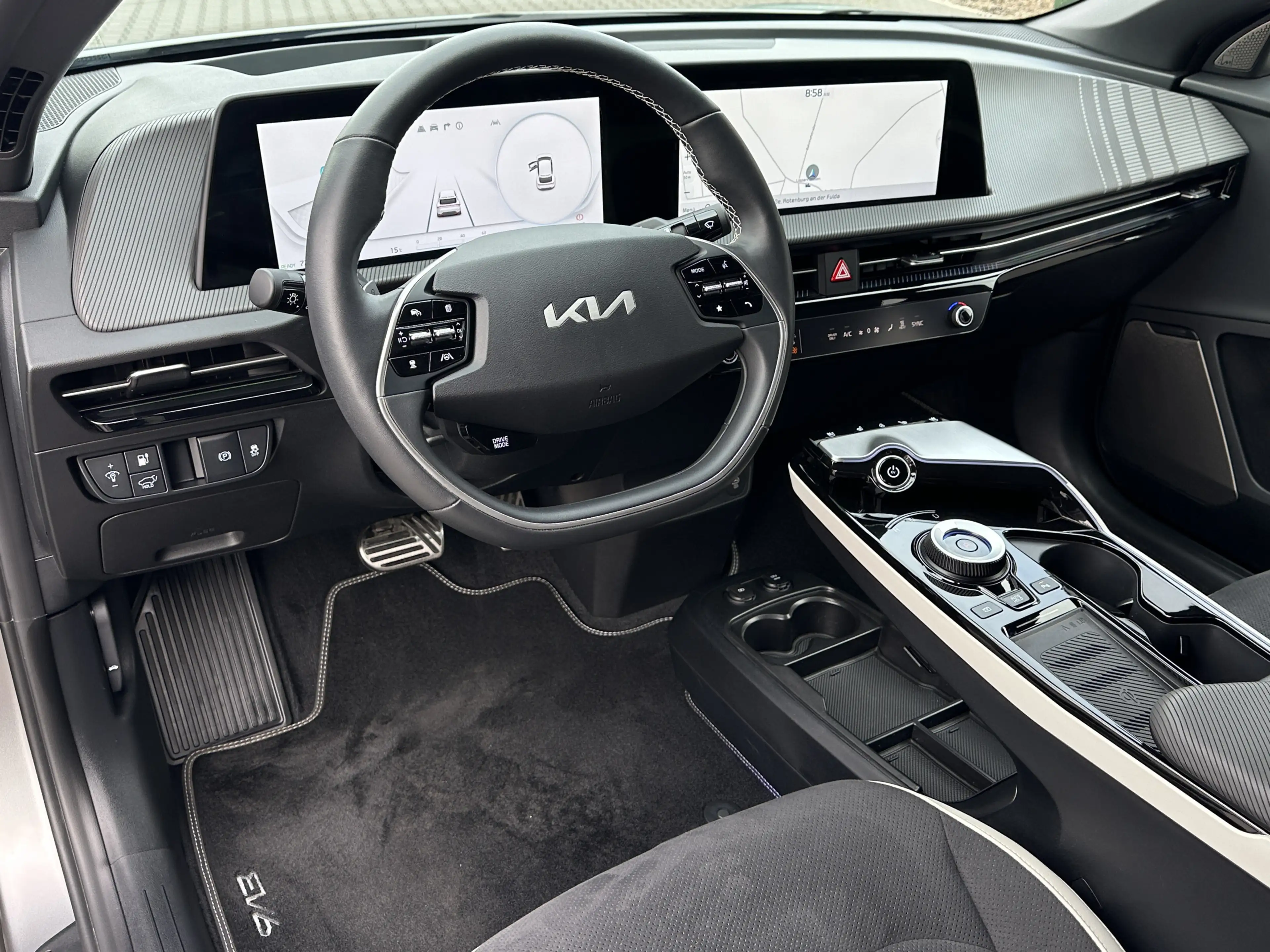 Kia EV6 GT-Line 4WD LED PANO HUD MEMO 360° 77KWh 20 — photo 15