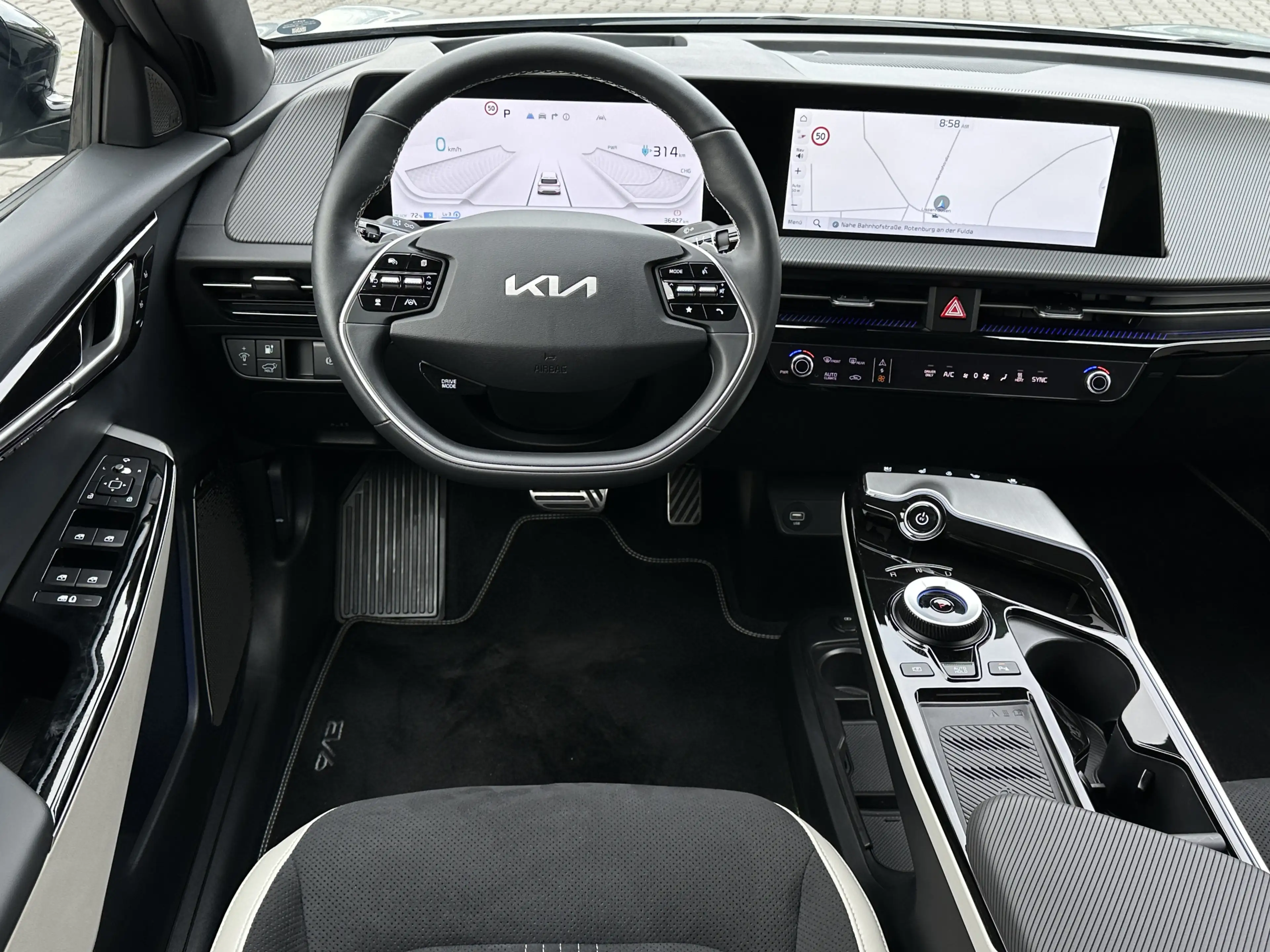 Kia EV6 GT-Line 4WD LED PANO HUD MEMO 360° 77KWh 20 — photo 16