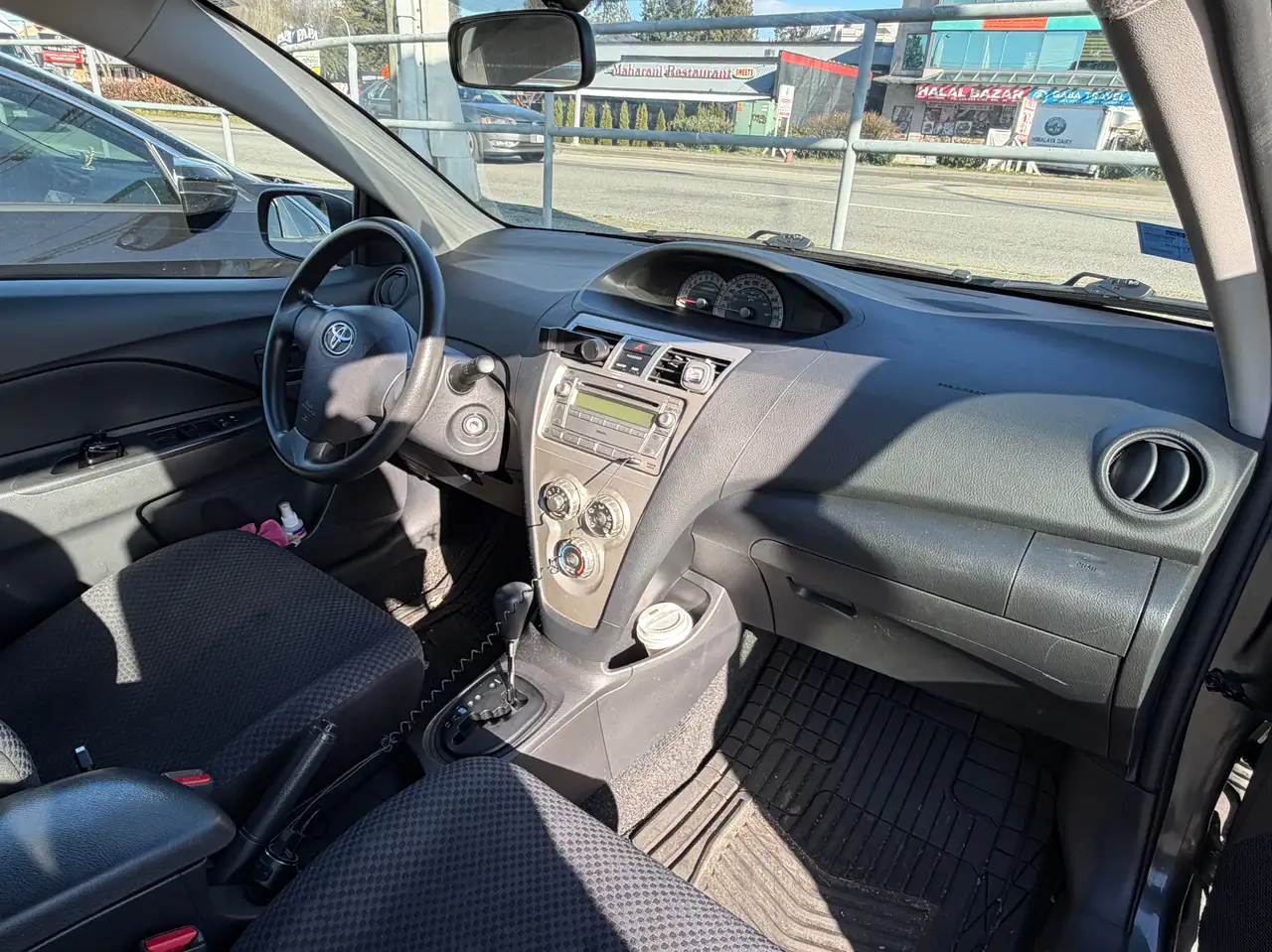 Toyota Yaris снимка Toyota Yaris