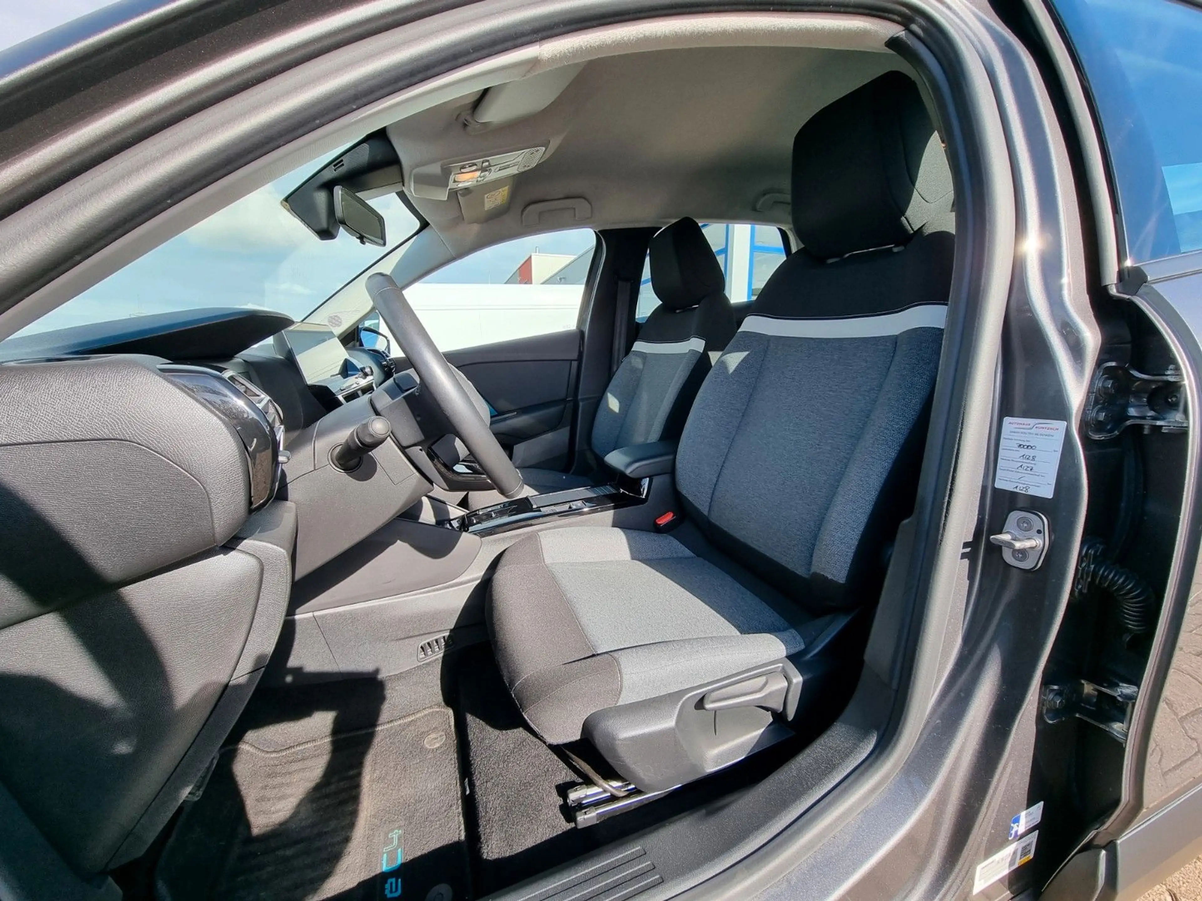 Citroen C4 e-C4 Feel Elektro *NAVI*DAB*SHZ*LHZ*PDC*KAMERA* — photo 12