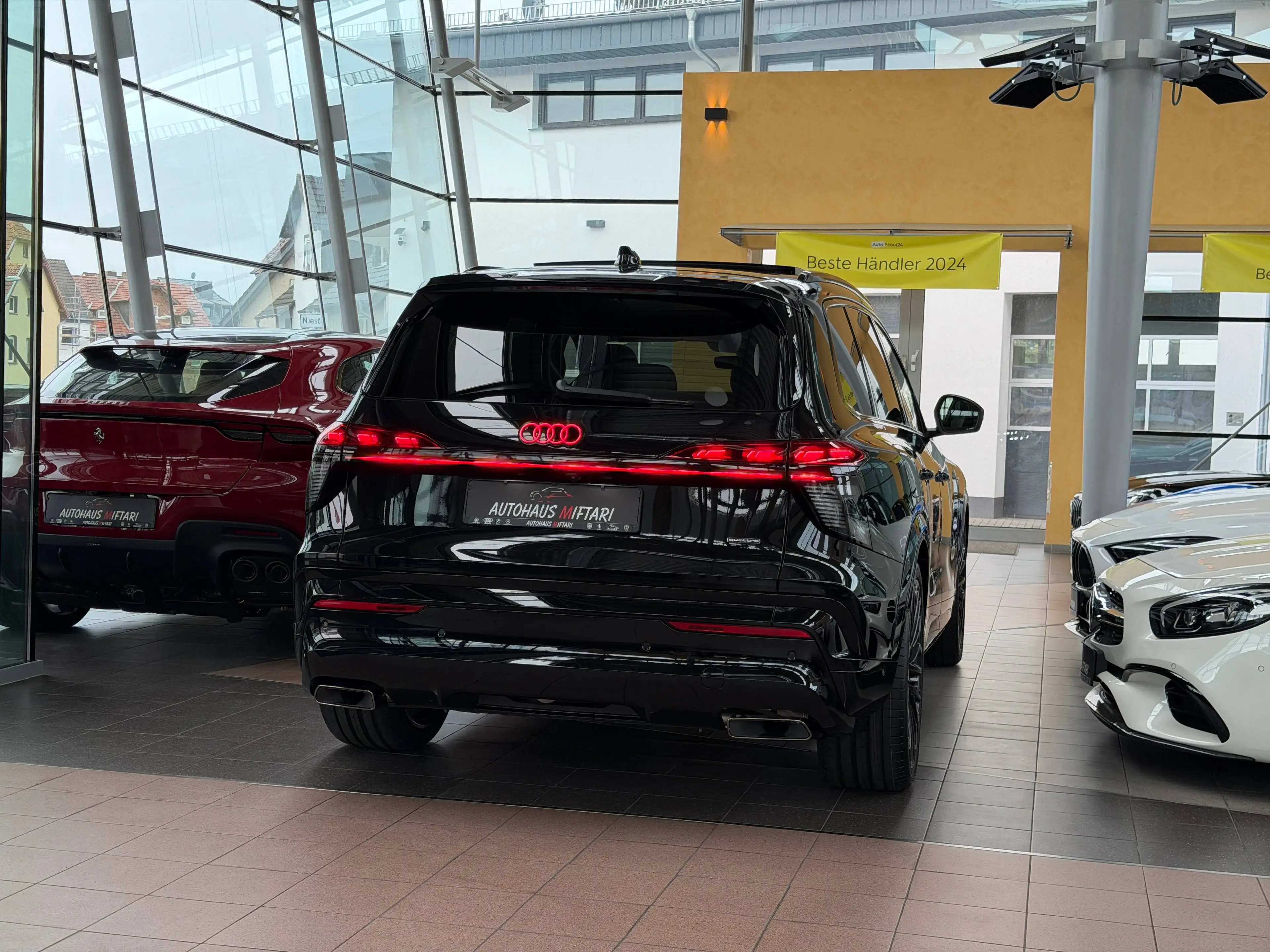 Audi Q7 3.0 TDI S line Tech Pro Pano Luft B&O HUD 23" — photo 4