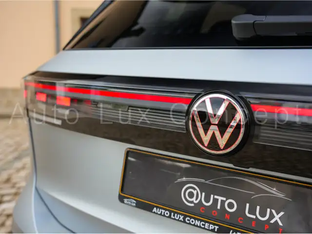 Volkswagen Tiguan view 11