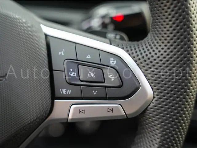 Volkswagen Tiguan view 15