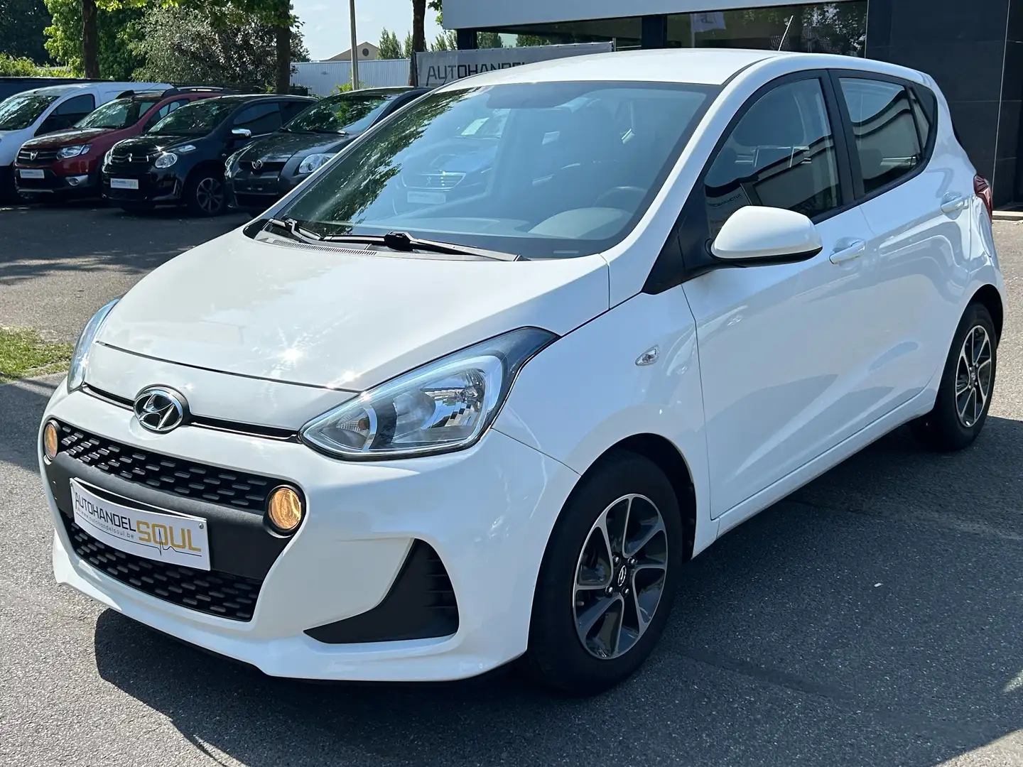 Hyundai i10 , 1.0i, 2019, 39.690km, Airco, GPS, PDC, Garantie Wit - 2